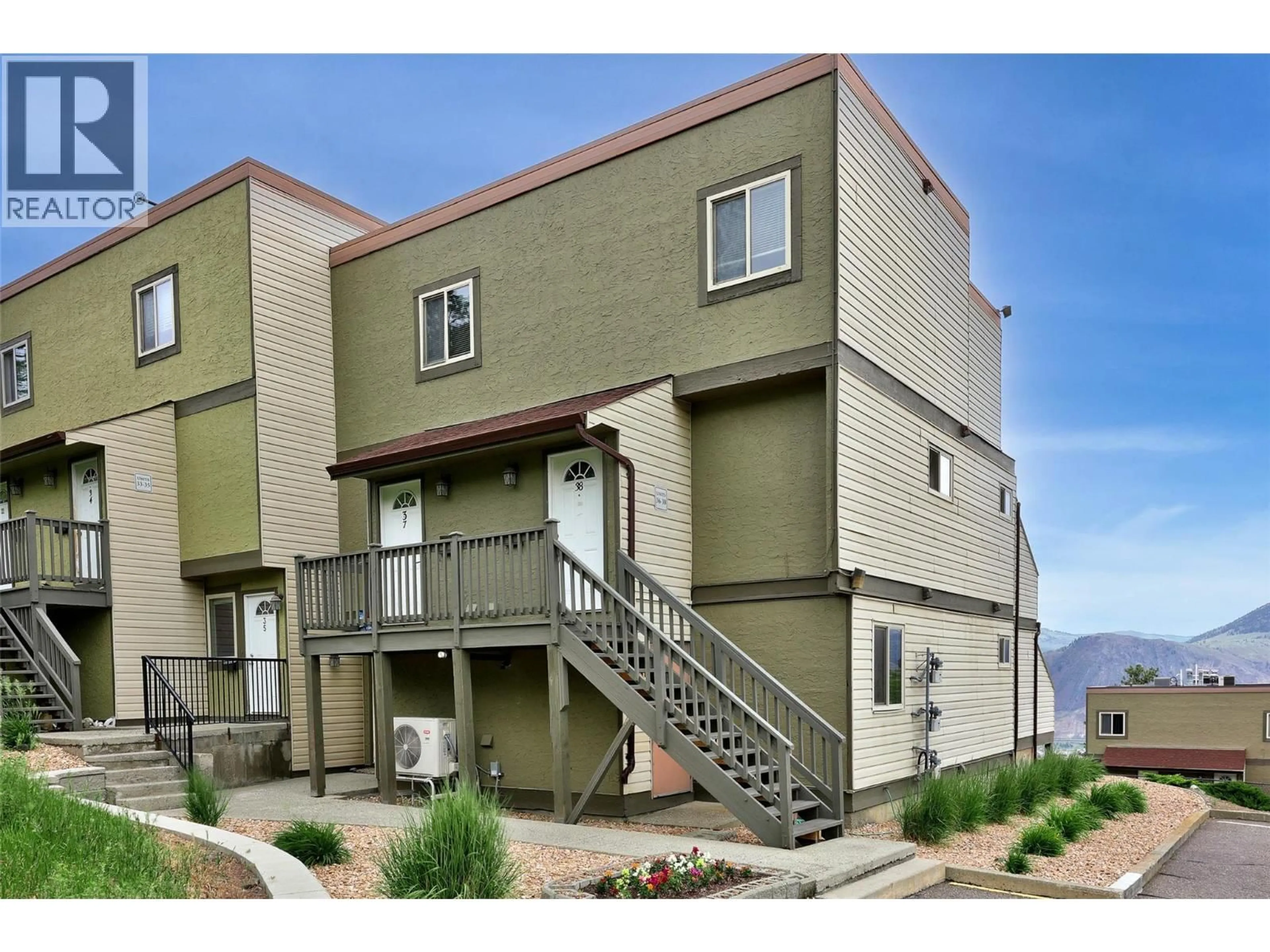 Home with vinyl exterior material, mountain view for 38 - 1750 SUMMIT DRIVE, Kamloops British Columbia V2E1Y1
