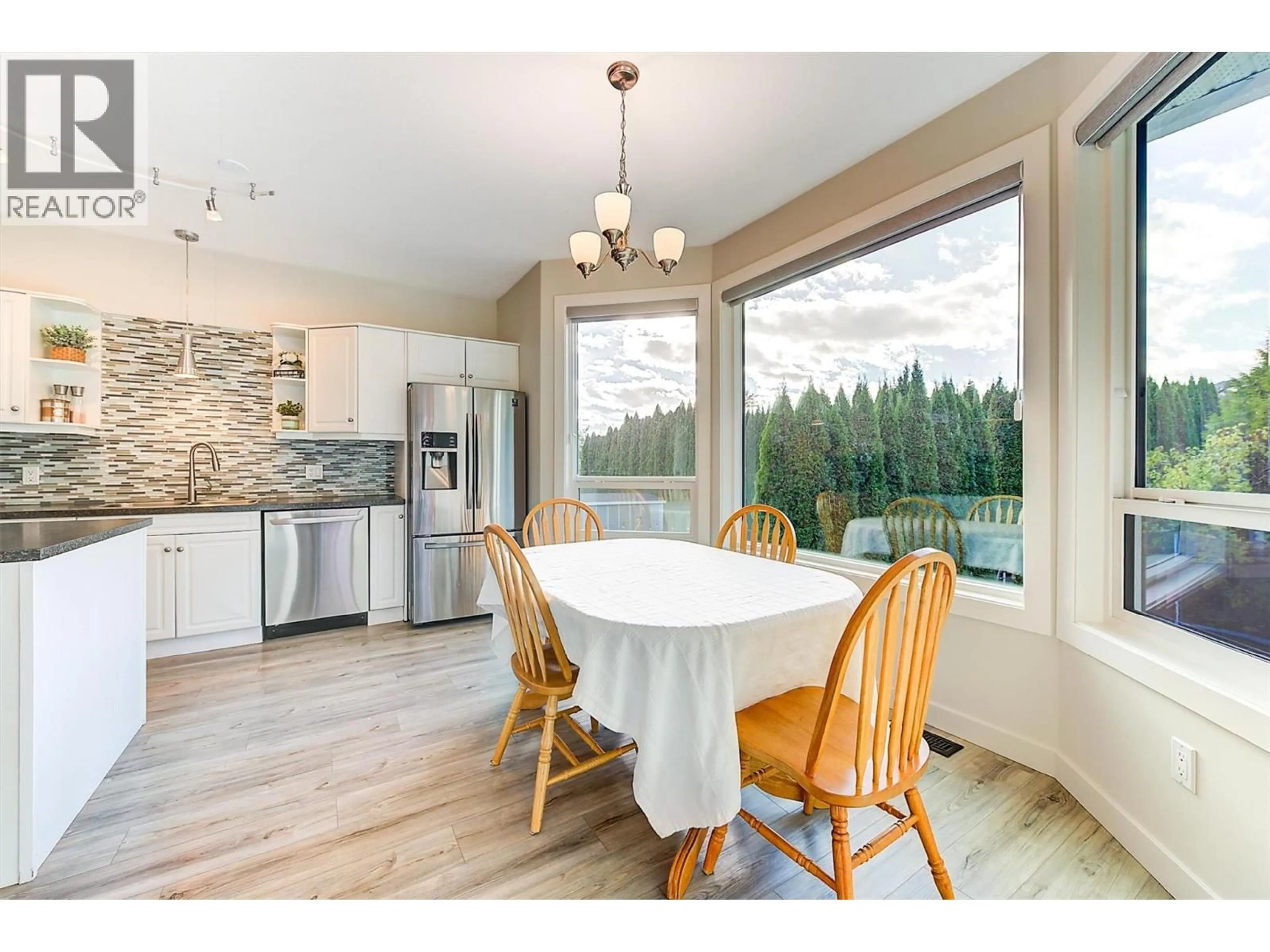 Open concept kitchen, unknown for 2083 ROSEFIELD DRIVE, West Kelowna British Columbia V1Z3Y8