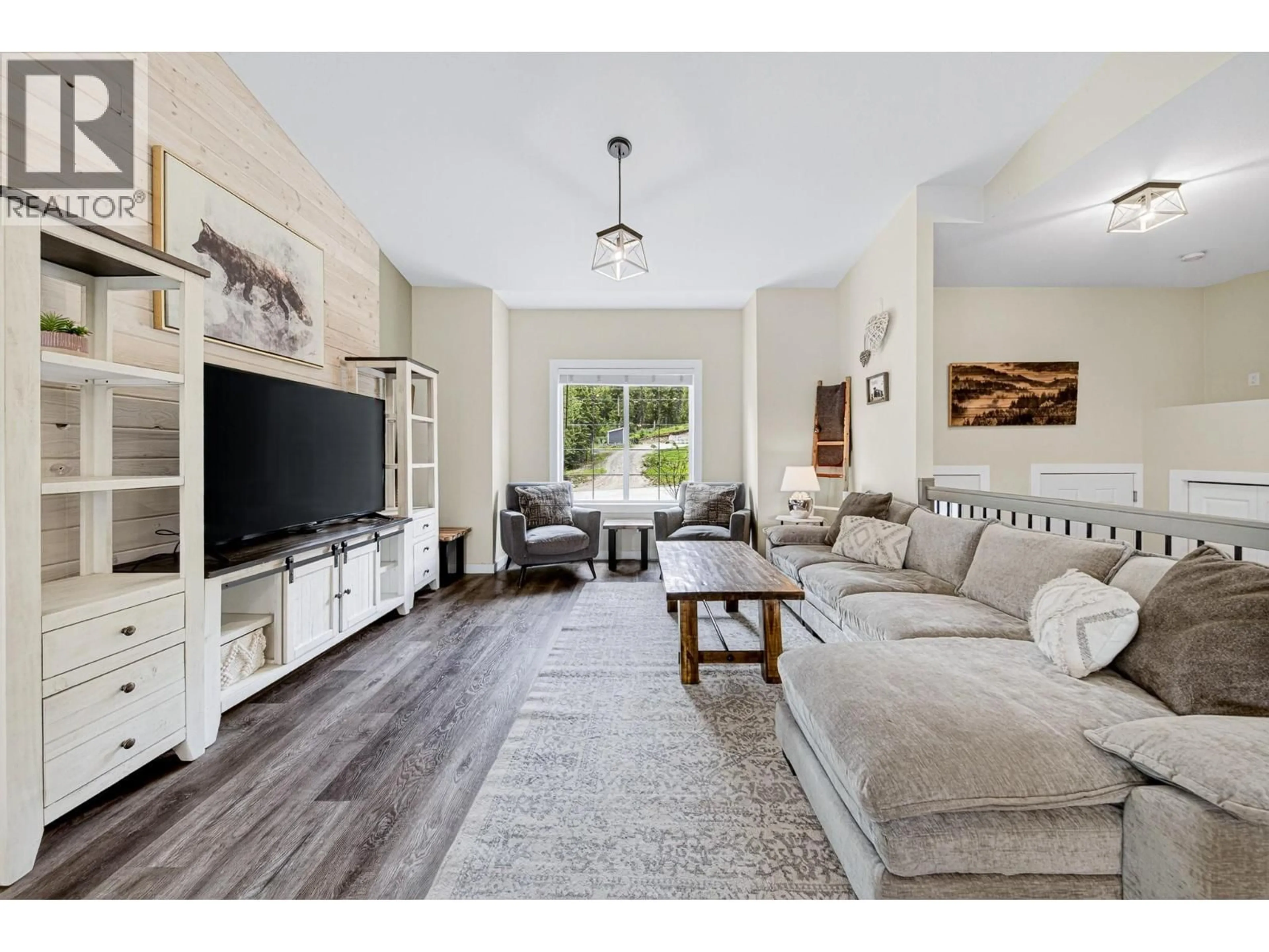 Living room with furniture, unknown for 36 DRIFTWOOD PLACE, Elkford British Columbia V0B1H0