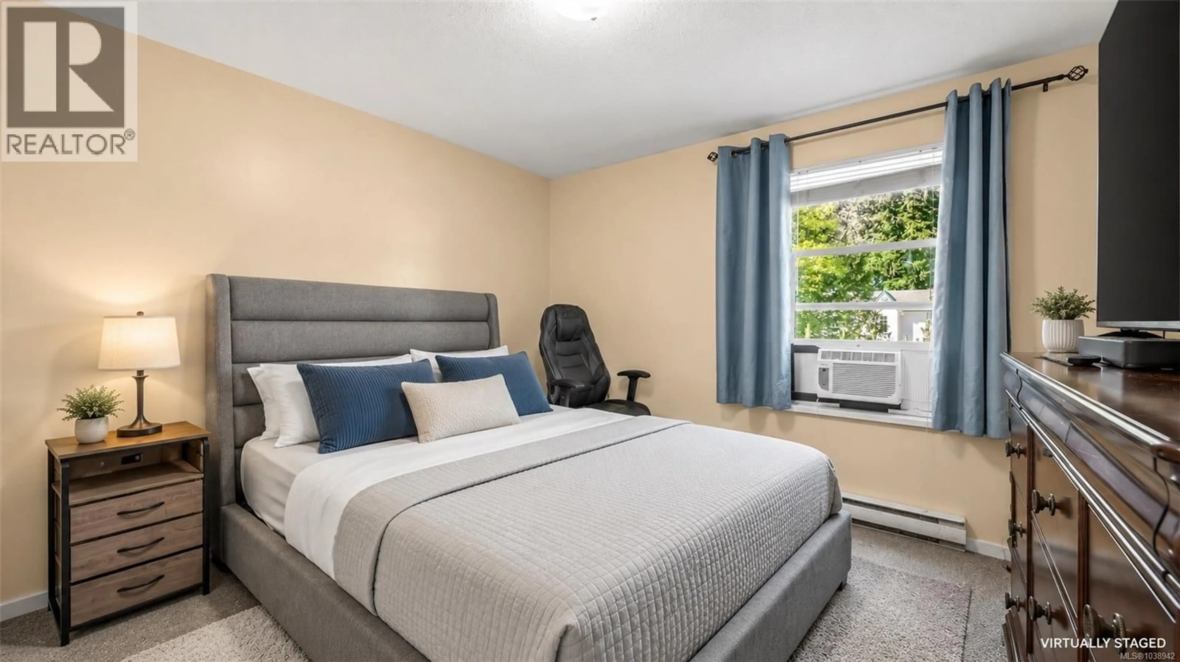 Bedroom with bed, unknown for 18 - 1535 DINGWALL ROAD, Courtenay British Columbia V9N3S8