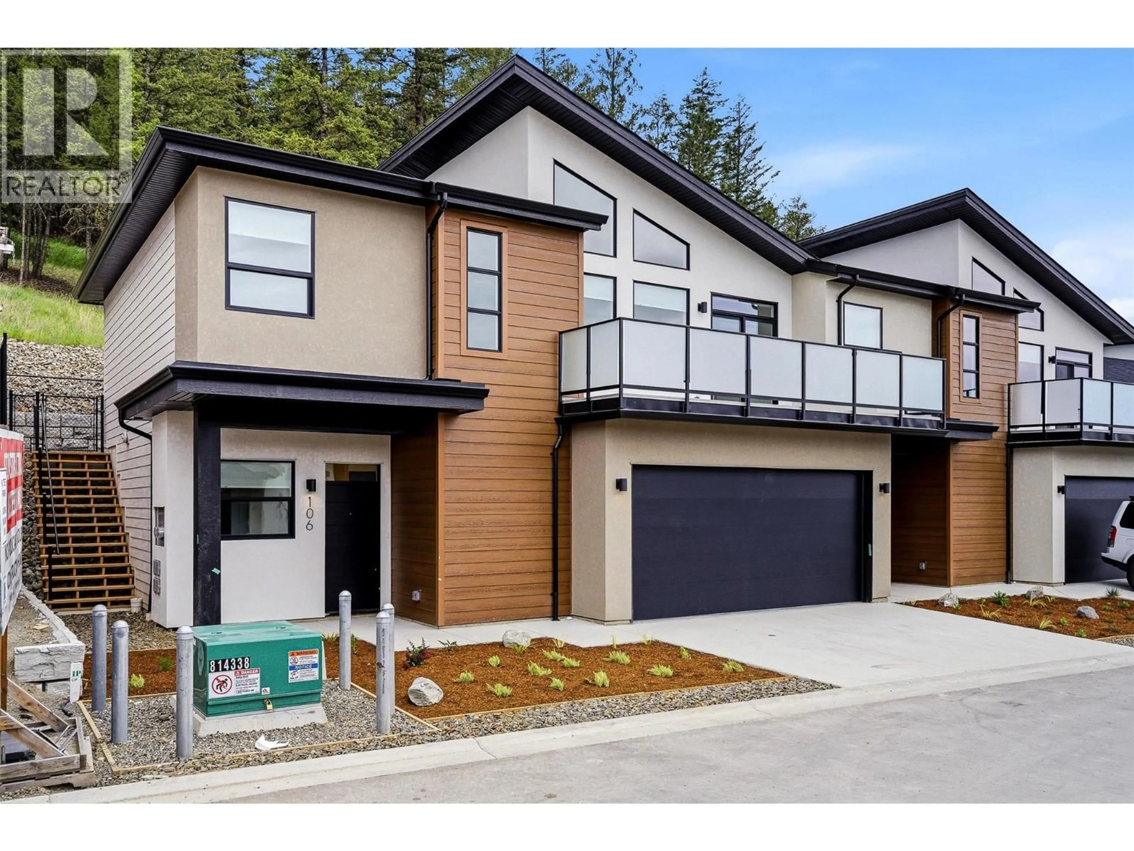 Home with vinyl exterior material, street for 108 - 2400 COLDWATER DRIVE, Kamloops British Columbia V2E0E9