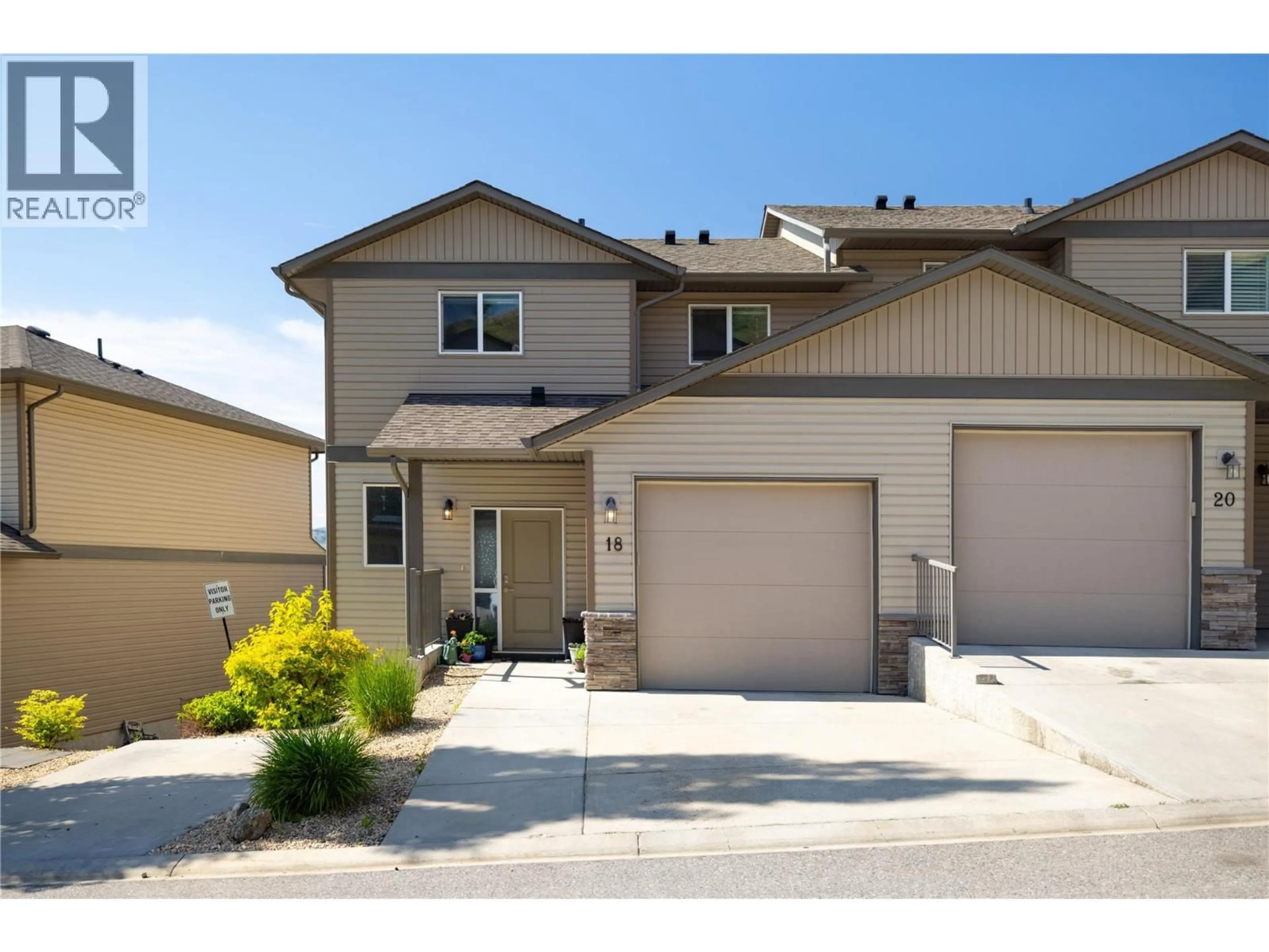 Home with vinyl exterior material, street for 18 - 933 MT ROBSON PLACE, Vernon British Columbia V1B4G4