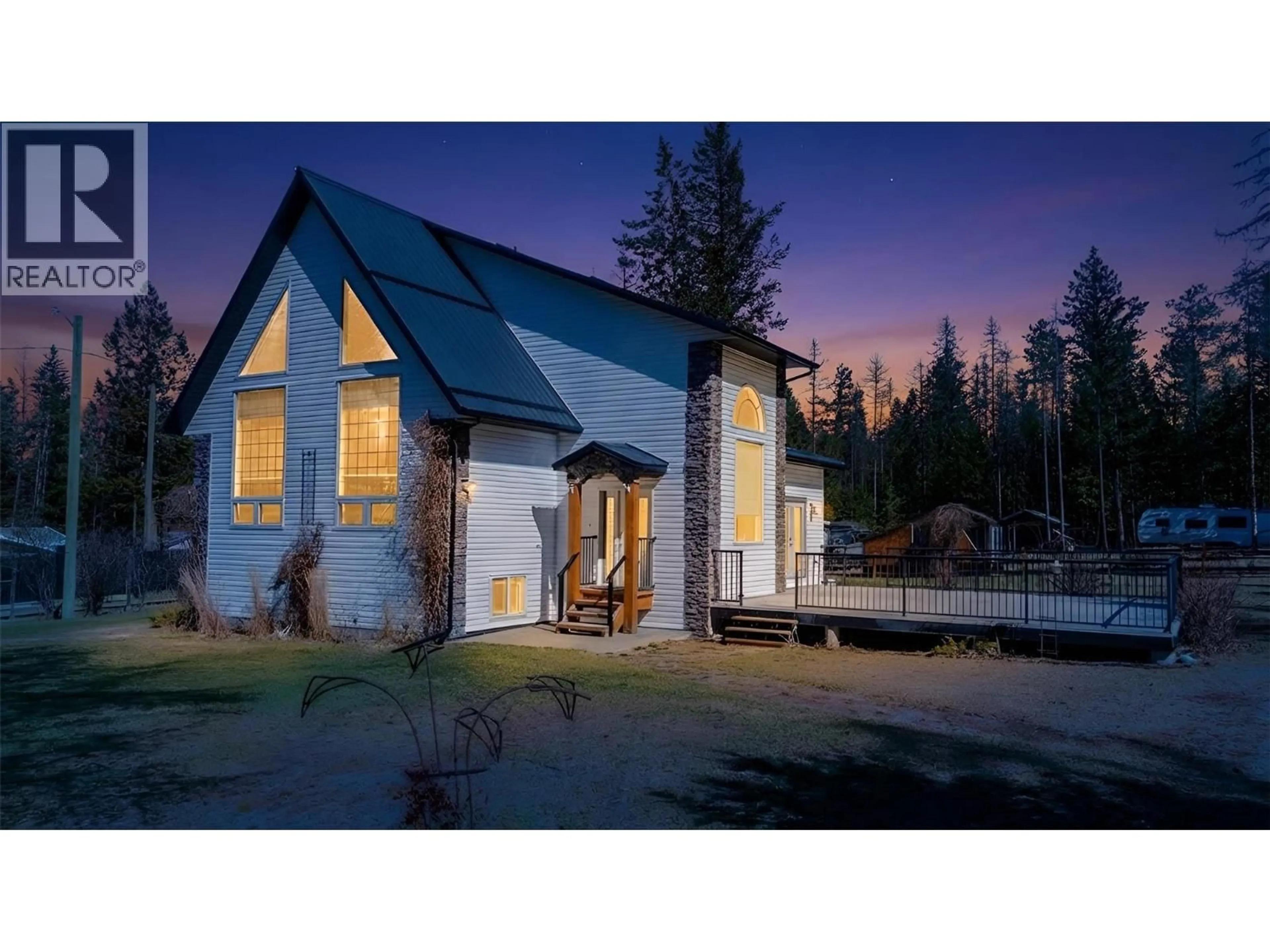 Home with vinyl exterior material, unknown for 2800 34TH AVENUE SOUTH, Cranbrook British Columbia V1C6Z5