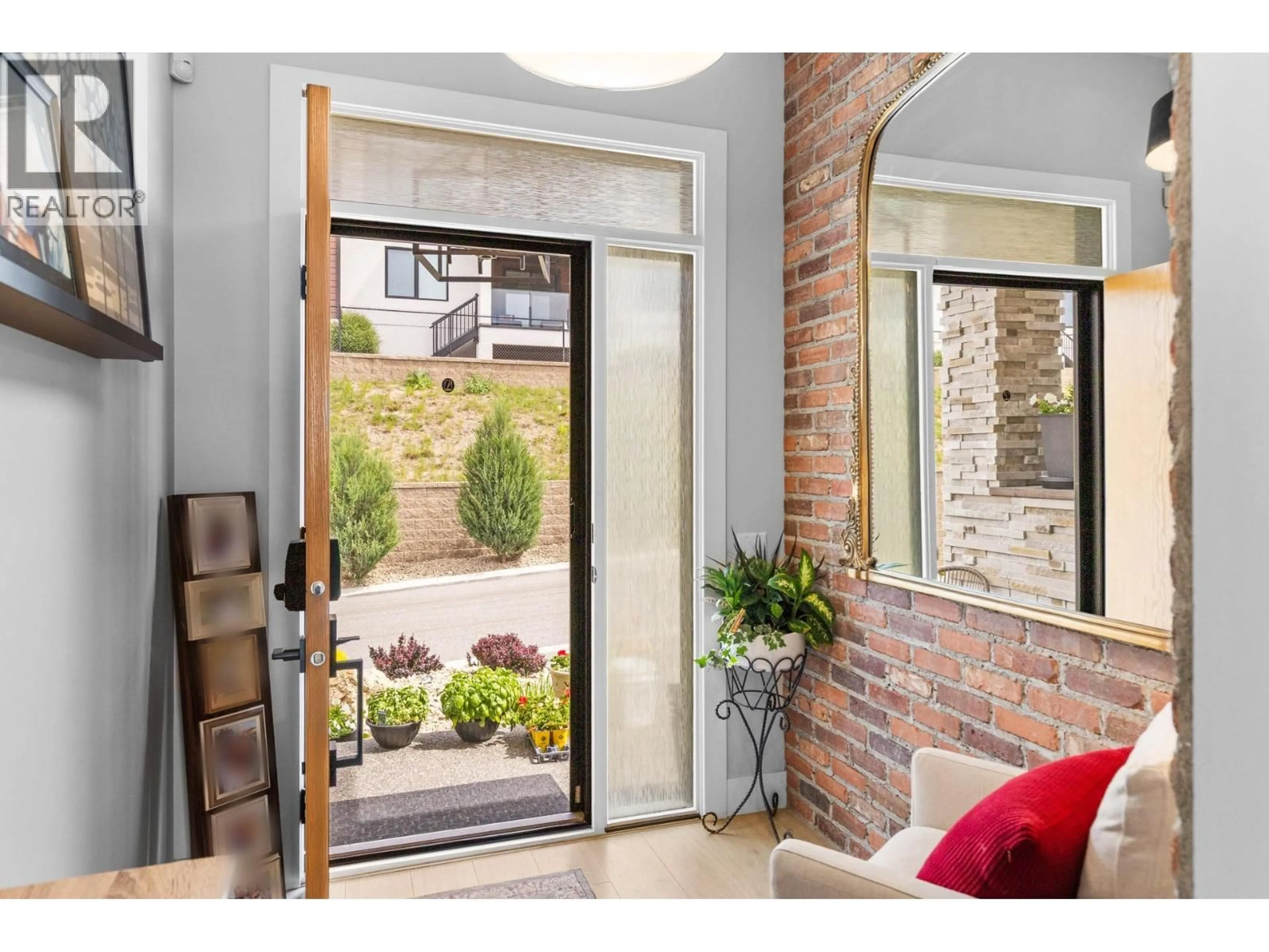 Indoor entryway for 2 - 796 KUIPERS CRESCENT, Kelowna British Columbia V1W0C2