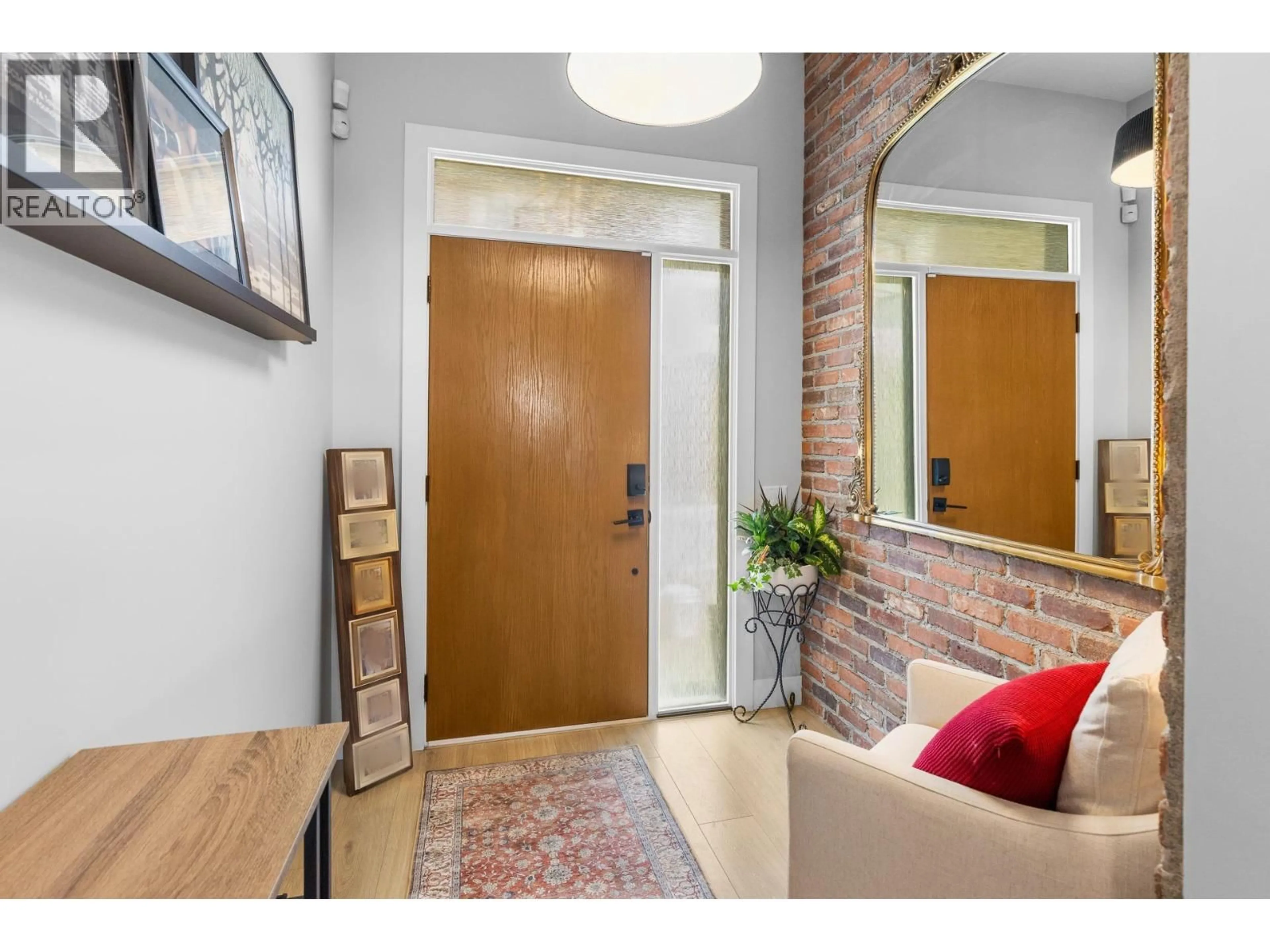 Indoor entryway for 2 - 796 KUIPERS CRESCENT, Kelowna British Columbia V1W0C2