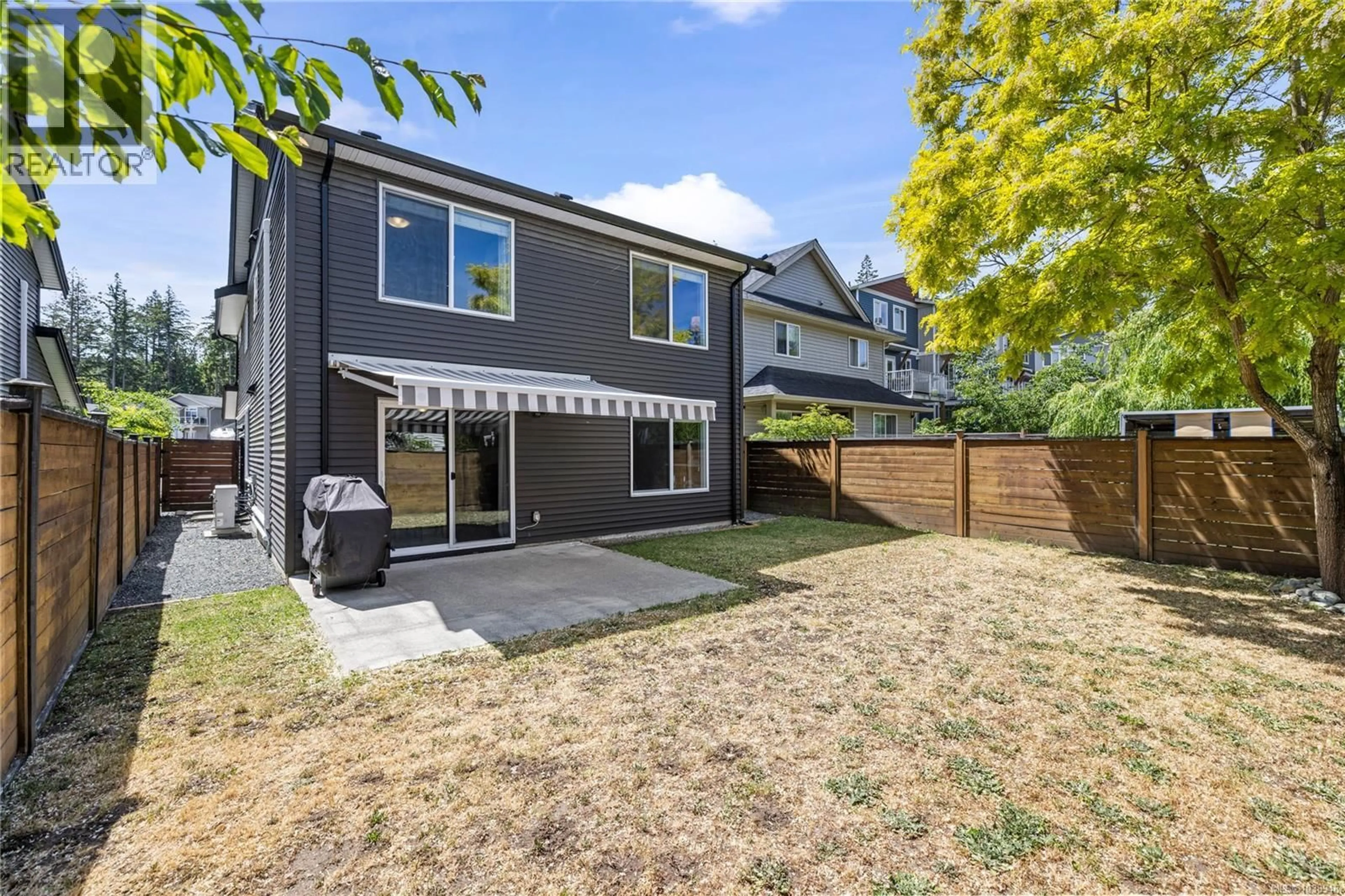 Home with vinyl exterior material, street for 540 STEEVES ROAD, Nanaimo British Columbia V9R0H8