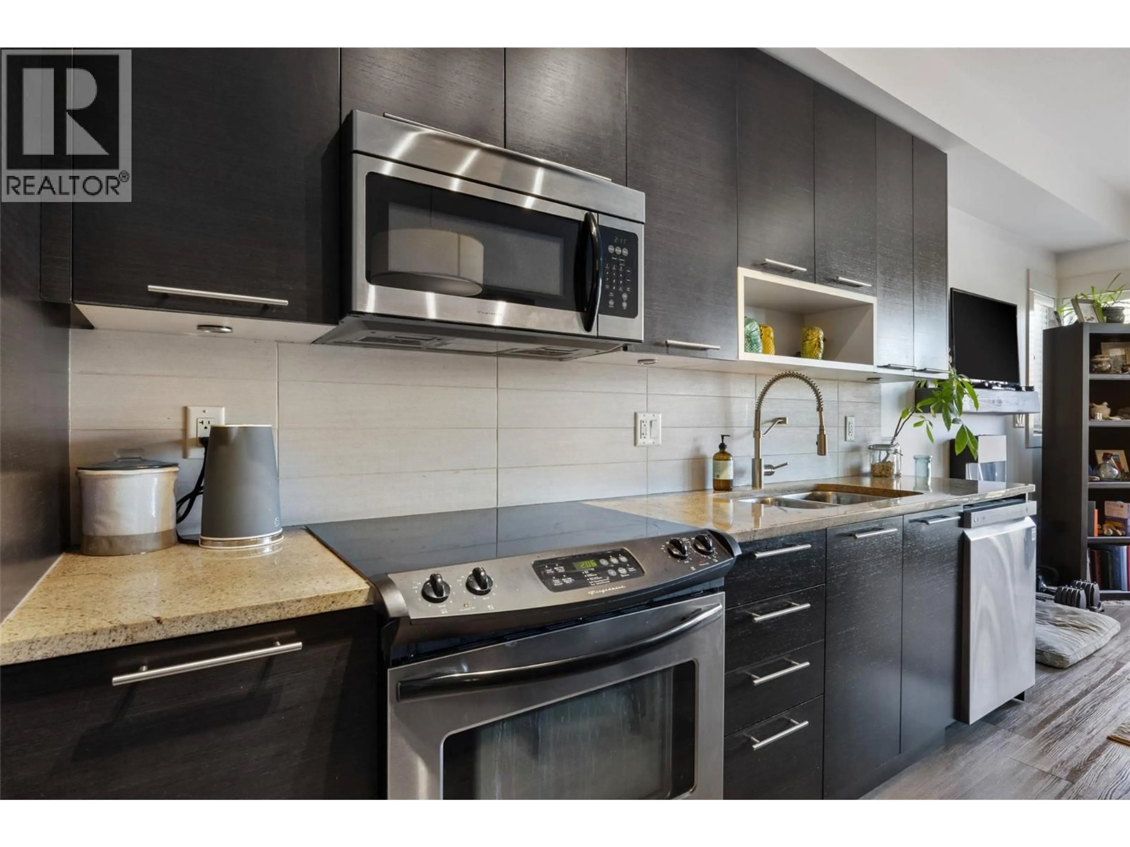Standard kitchen, unknown for 1306 - 1000 TALASA WAY, Kamloops British Columbia V2H0C2