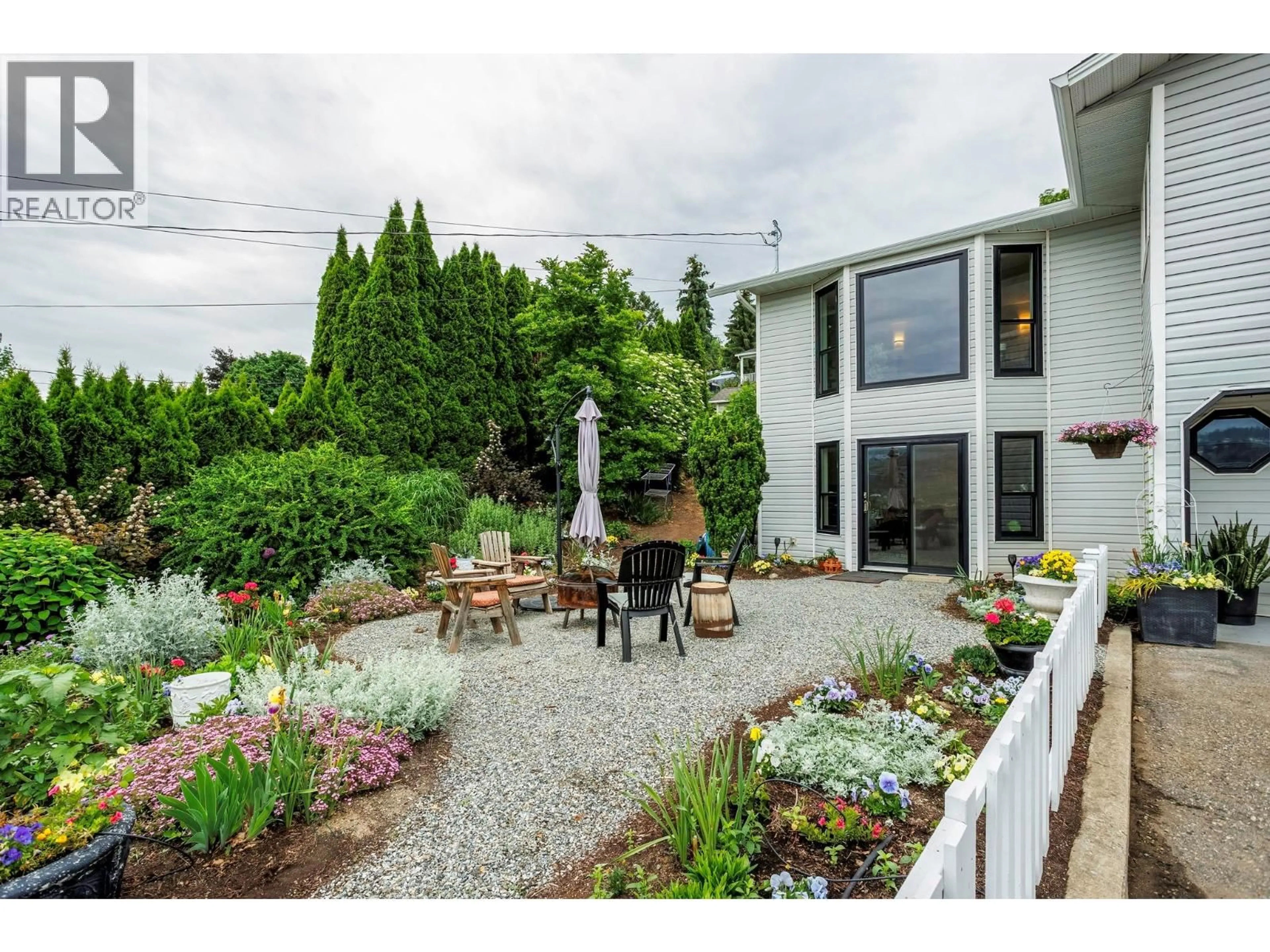 Patio, street for 11143 DAKOTA ROAD, Lake Country British Columbia V4V1X1
