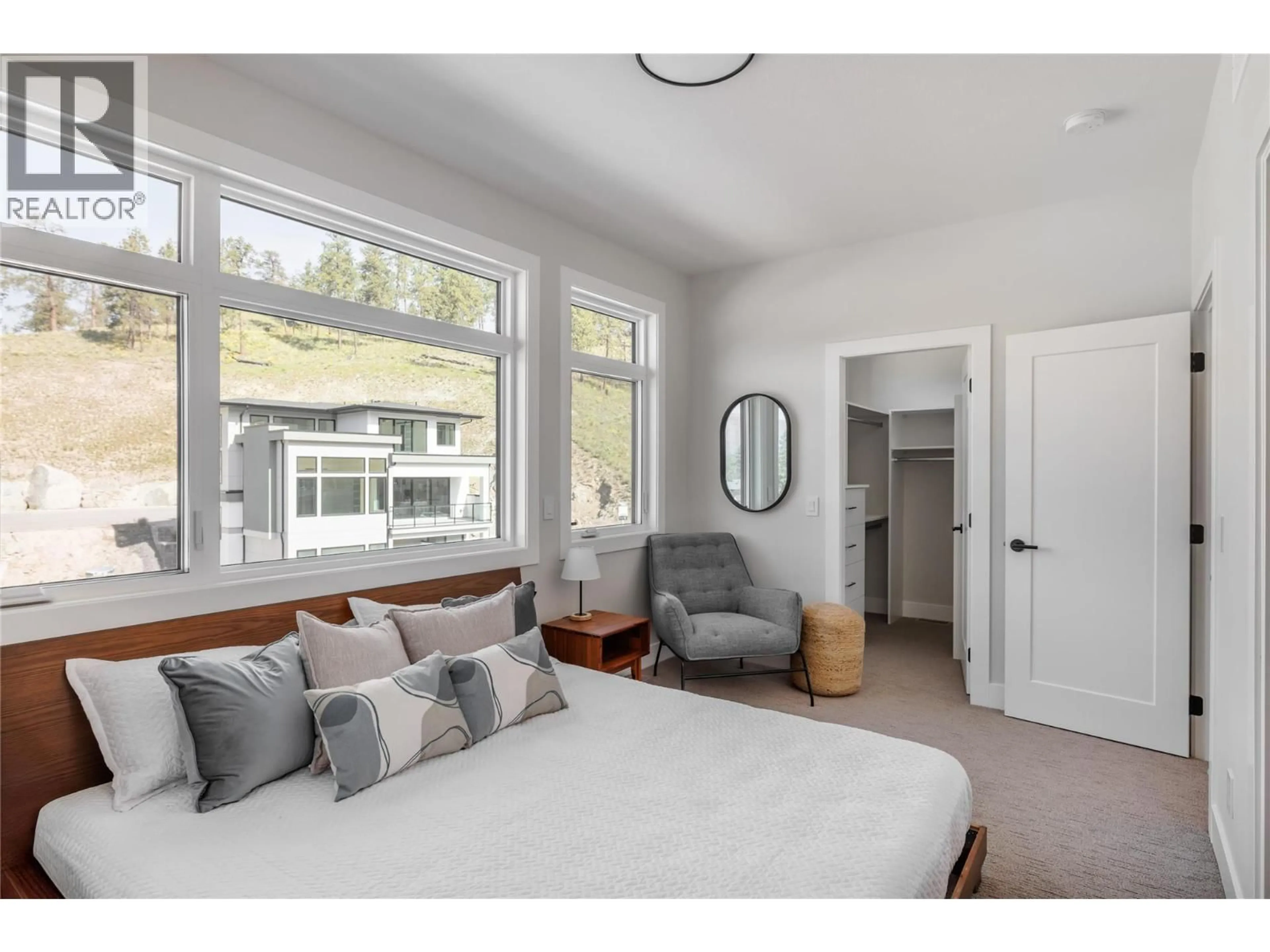Unknown for 2 - 3425 HILLTOWN DRIVE, Kelowna British Columbia V1V2B5