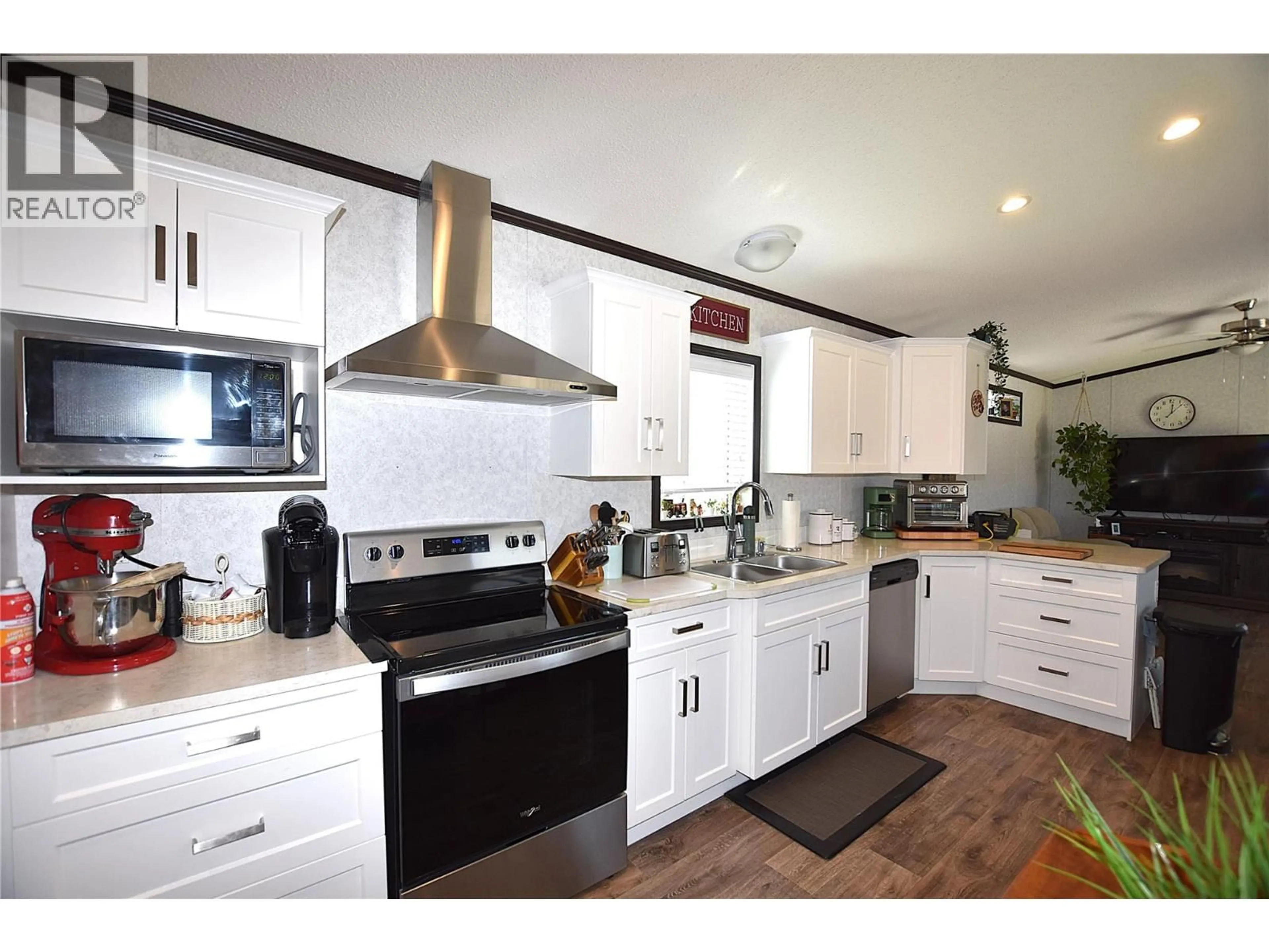 Open concept kitchen, unknown for 21 - 65 ANTOINE ROAD, Vernon British Columbia V1H2A3