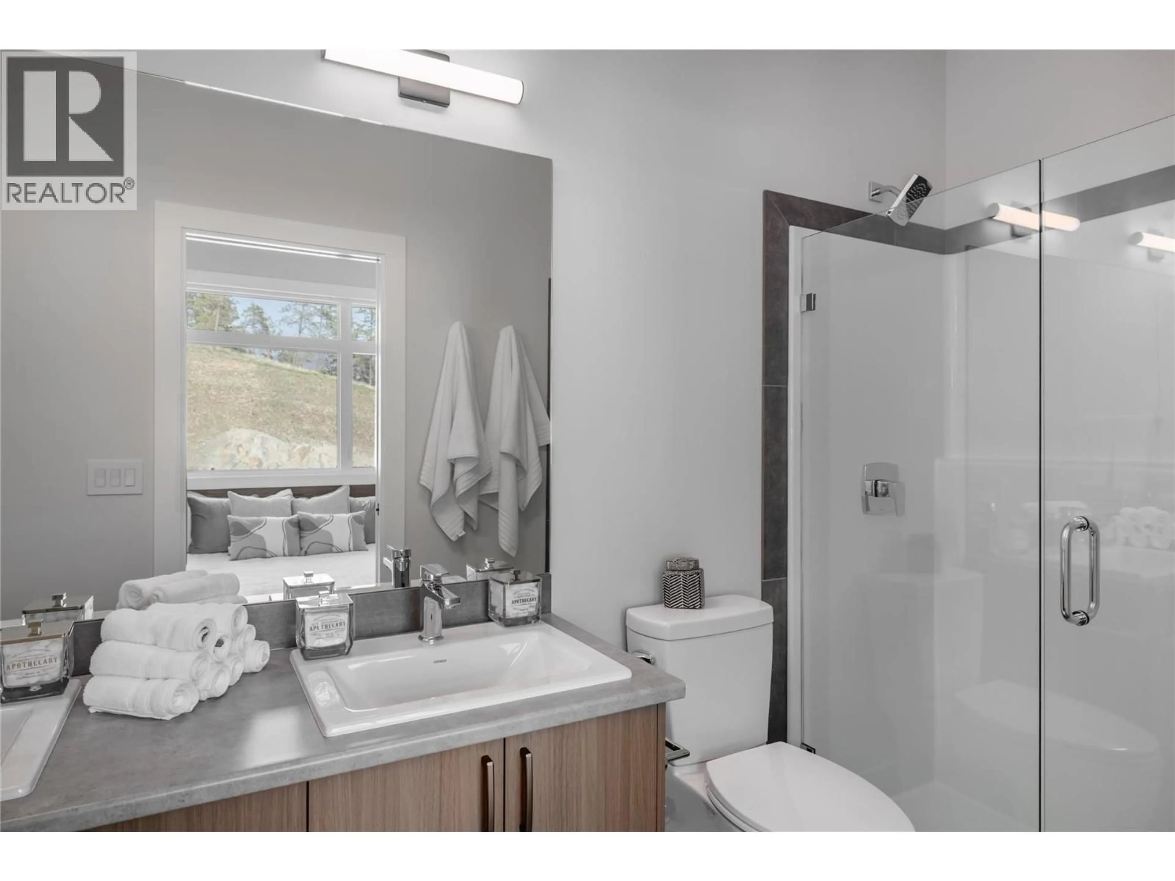 Standard bathroom, ceramic/tile floor for 4 - 3425 HILLTOWN DRIVE, Kelowna British Columbia V1V2B5