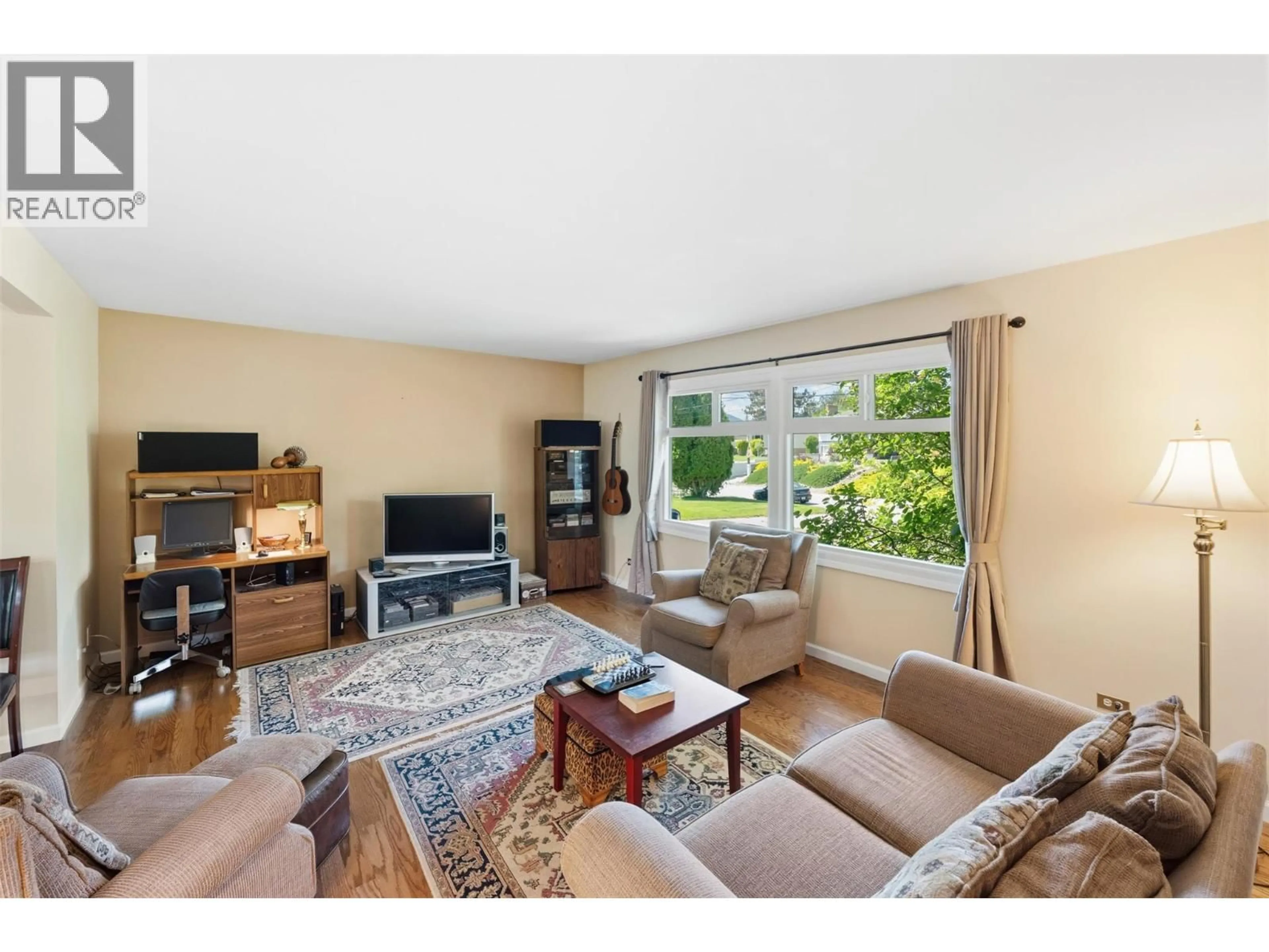 Living room with furniture, unknown for 148 WOODLANDS PLACE, Penticton British Columbia V2A3B3