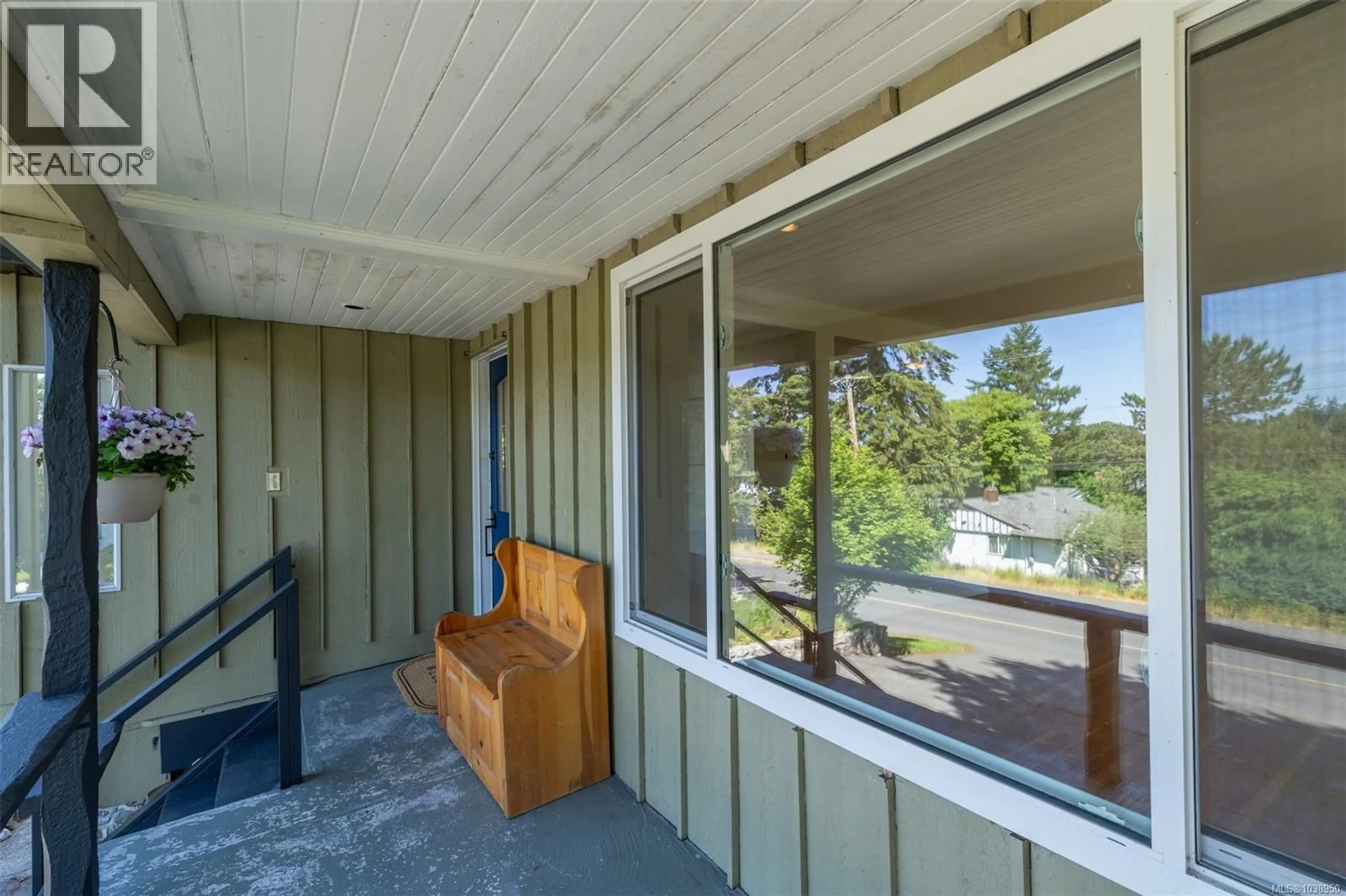 Patio, water/lake/river/ocean view for 1495 DERBY ROAD, Saanich British Columbia V8P1T4