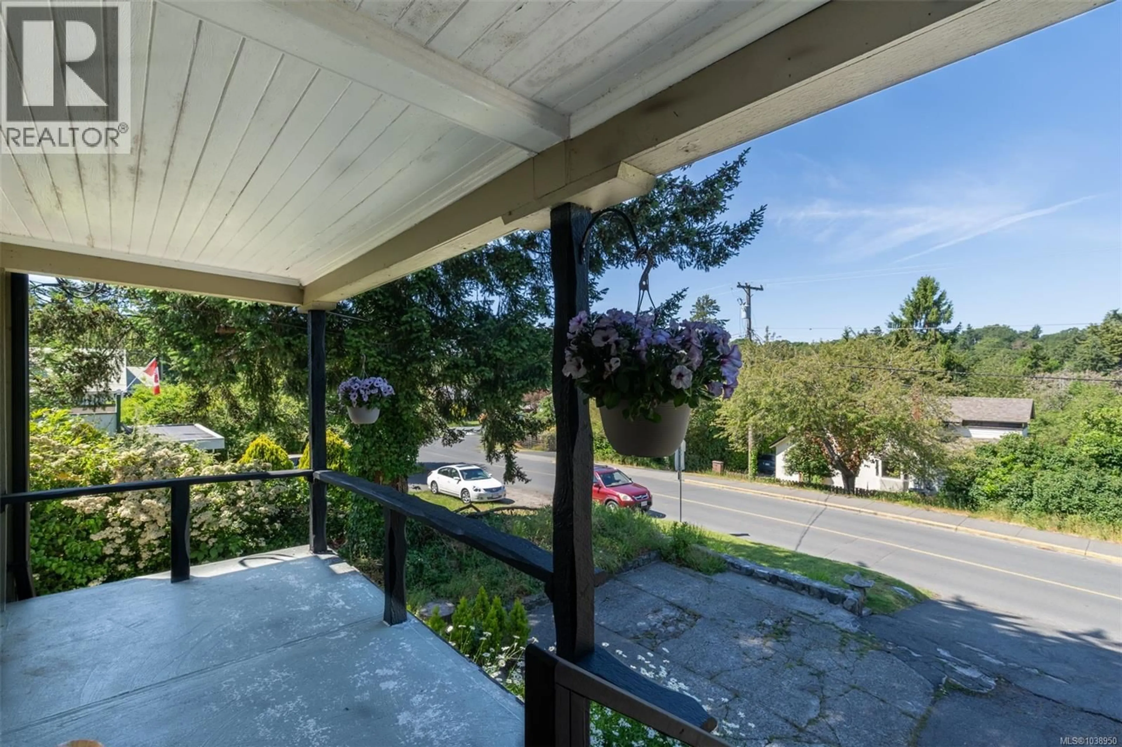 A pic from outside/outdoor area/front of a property/back of a property/a pic from drone, unknown for 1495 DERBY ROAD, Saanich British Columbia V8P1T4