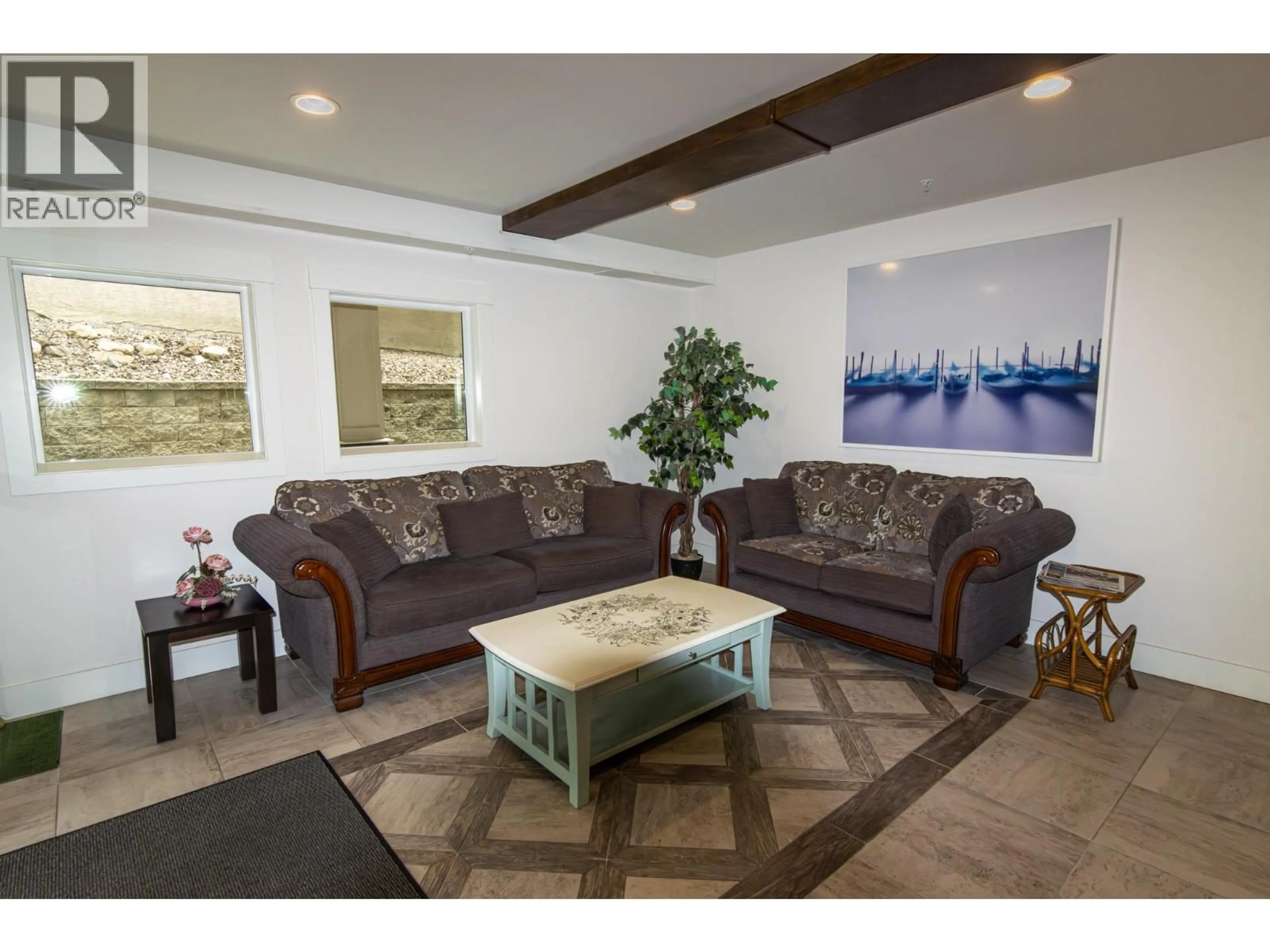Living room with furniture, unknown for 402 - 330 4 AVENUE SOUTHEAST, Salmon Arm British Columbia V1E0E2