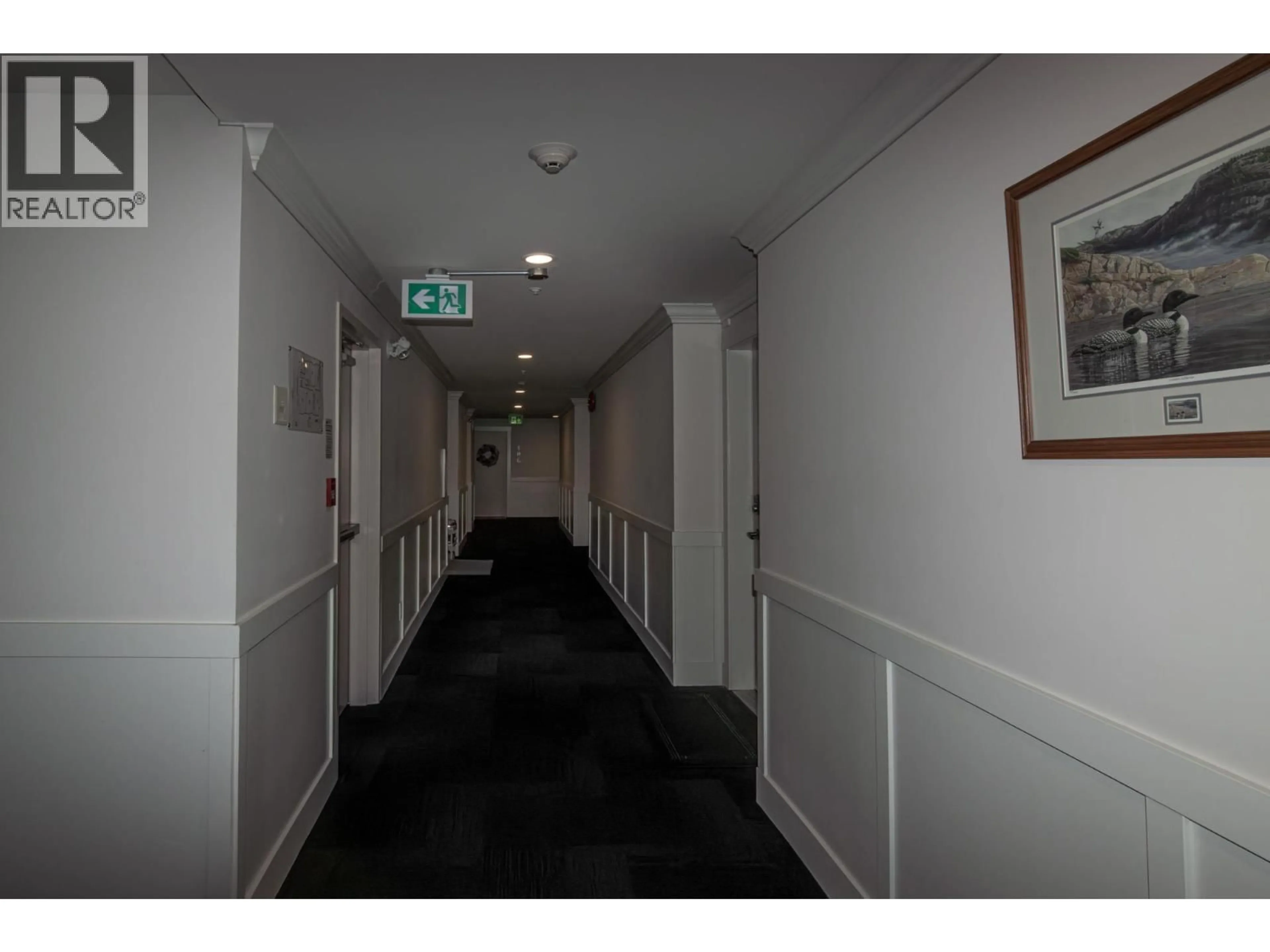 Indoor foyer for 402 - 330 4 AVENUE SOUTHEAST, Salmon Arm British Columbia V1E0E2
