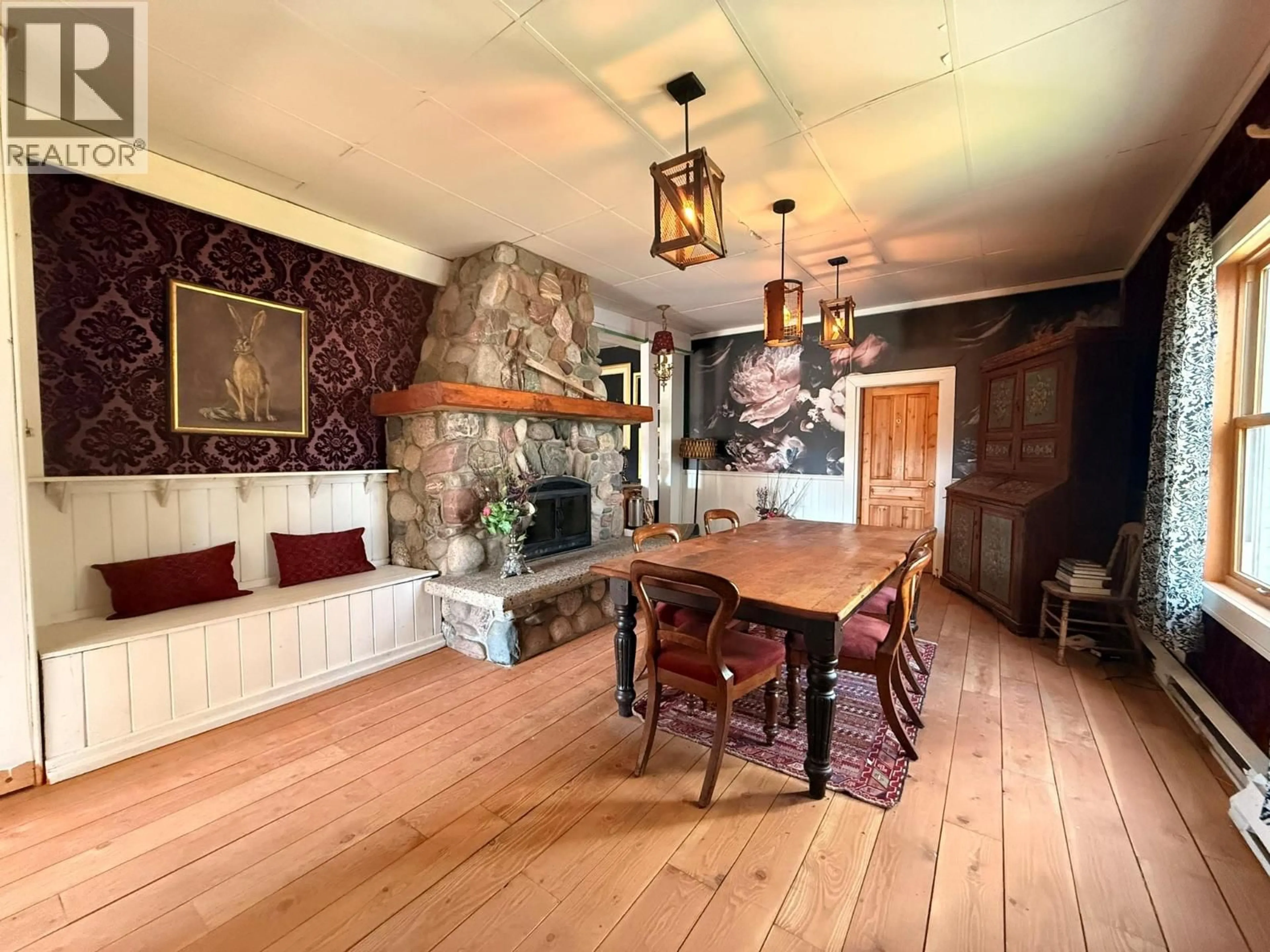 Dining room, unknown for 9215 MAIN AVENUE, Wilmer British Columbia V0A1K5