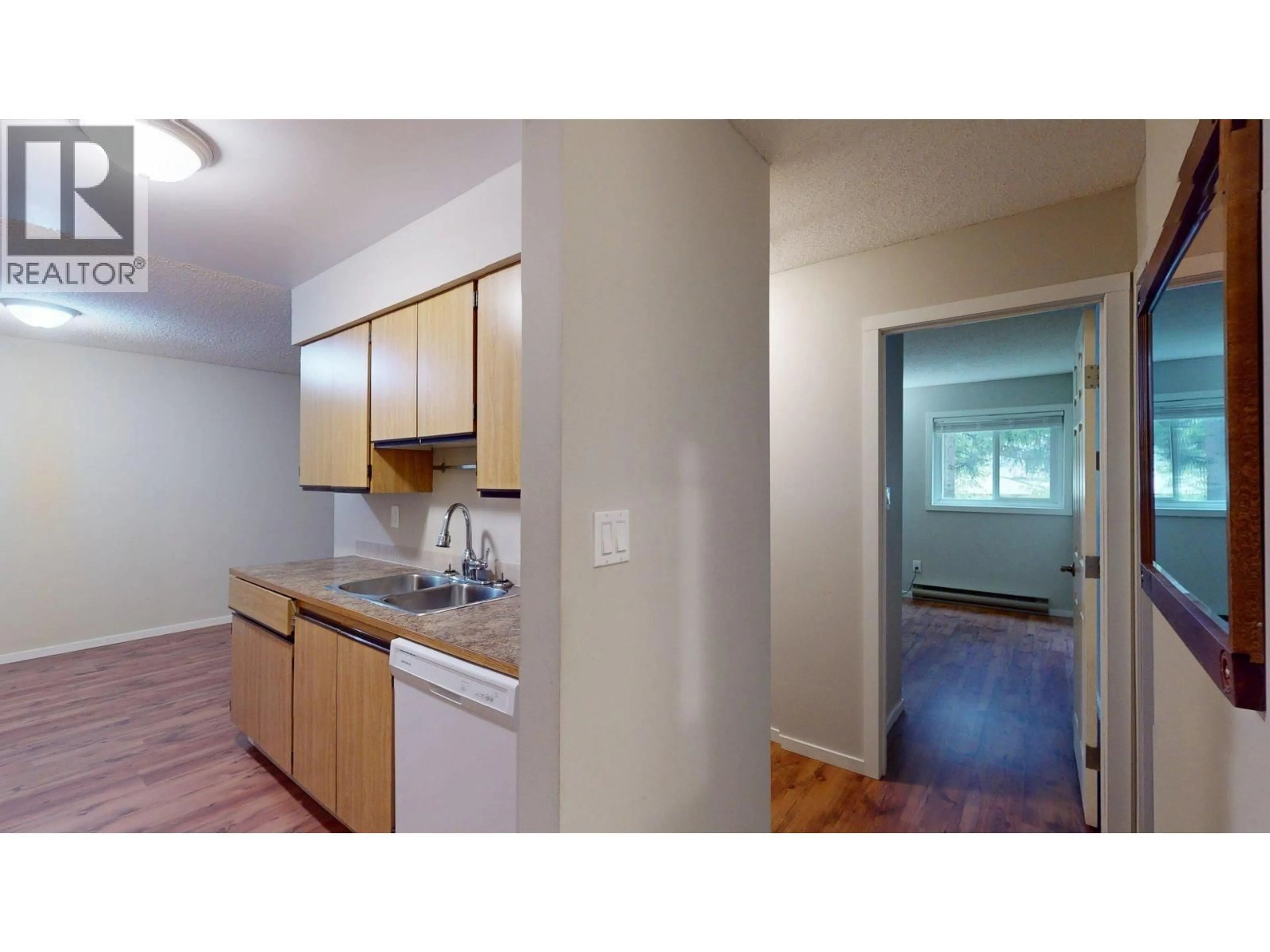 Standard kitchen, unknown for 103 - 775 BALMER CRESCENT, Elkford British Columbia V0B1H0