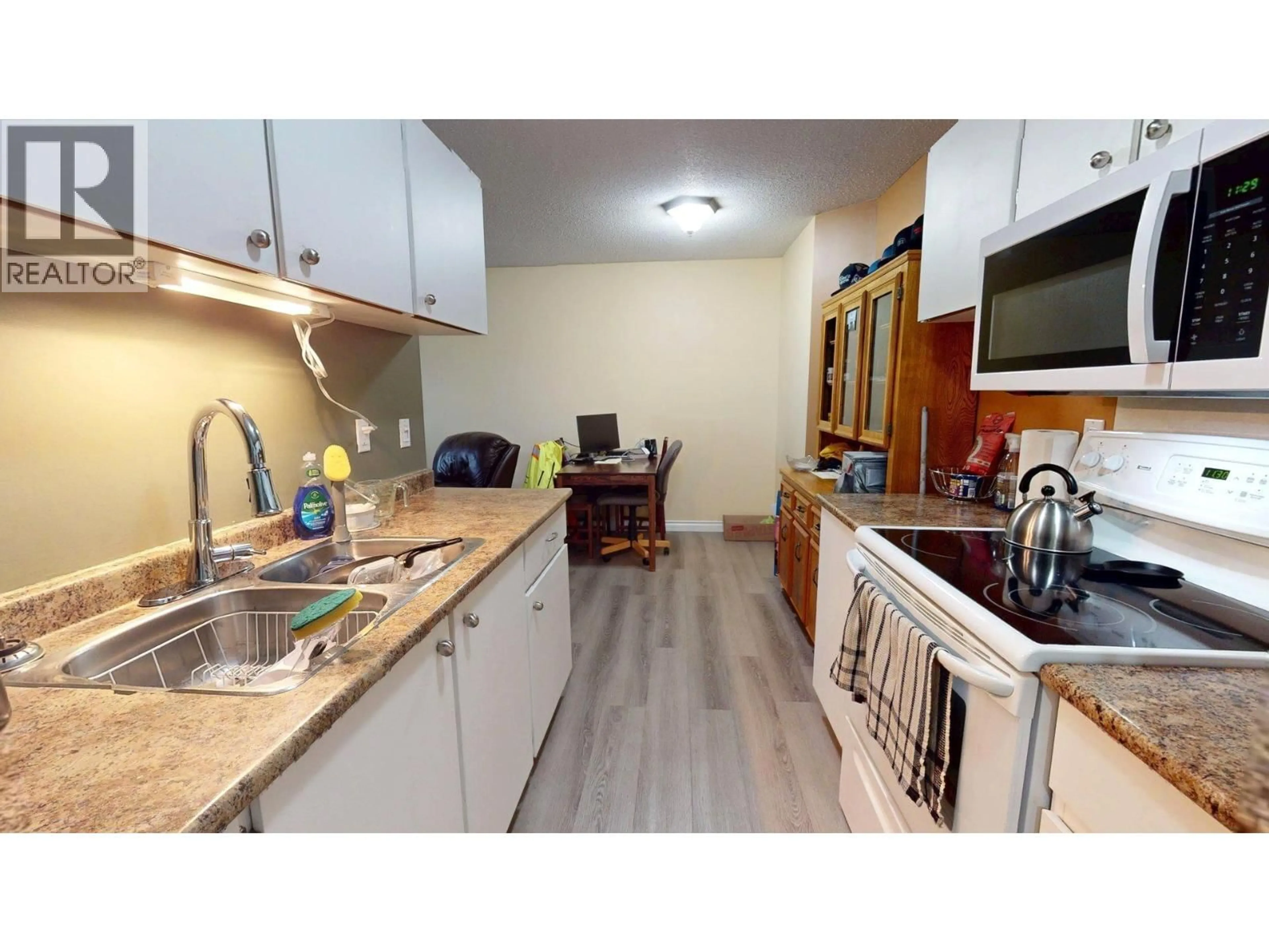 Standard kitchen, unknown for 108 - 431 BOIVIN ROAD, Elkford British Columbia V0B1H0