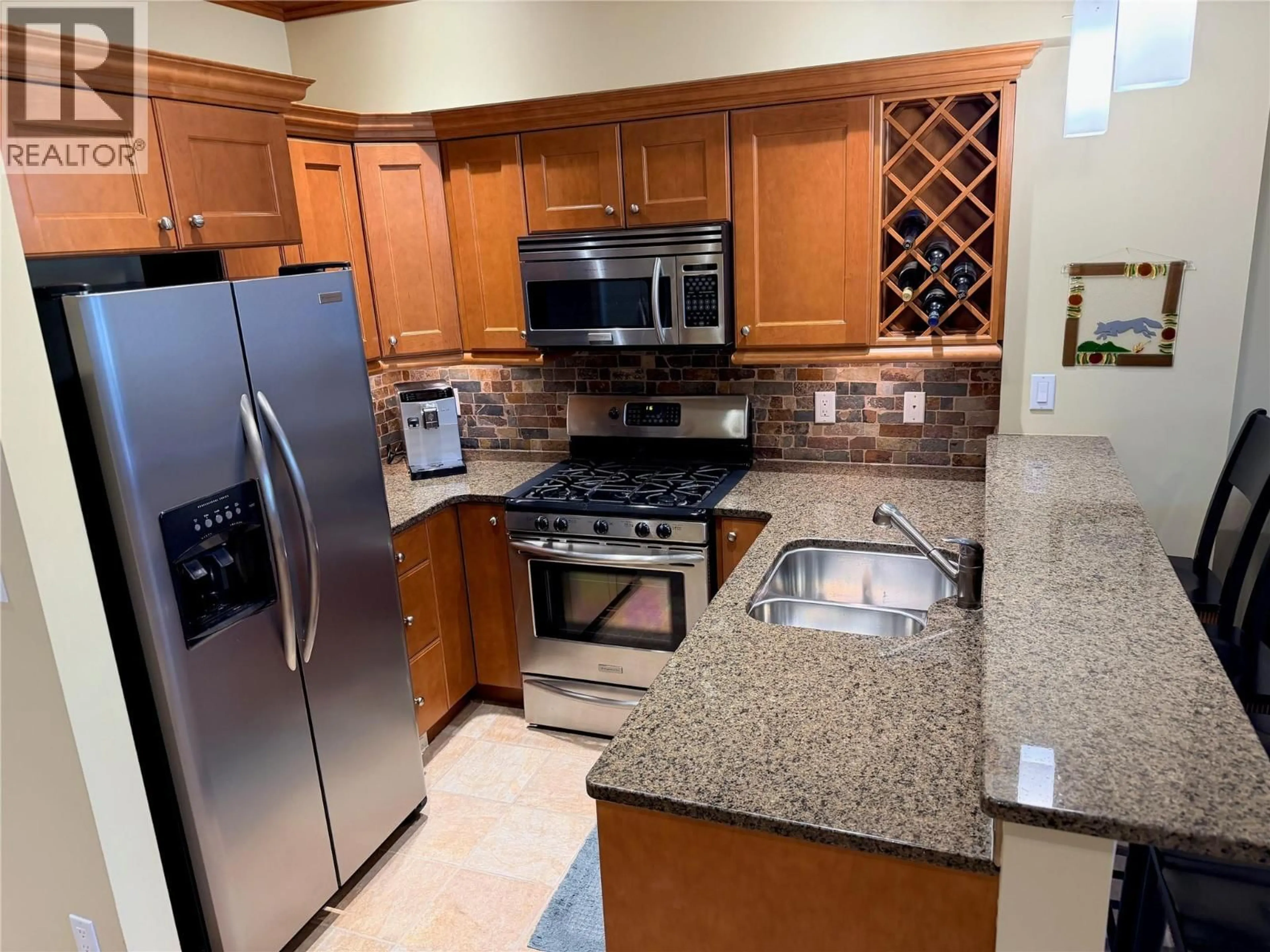 Standard kitchen, ceramic/tile floor for 75 - 7200 COTTONWOOD DRIVE, Osoyoos British Columbia V0H1V3