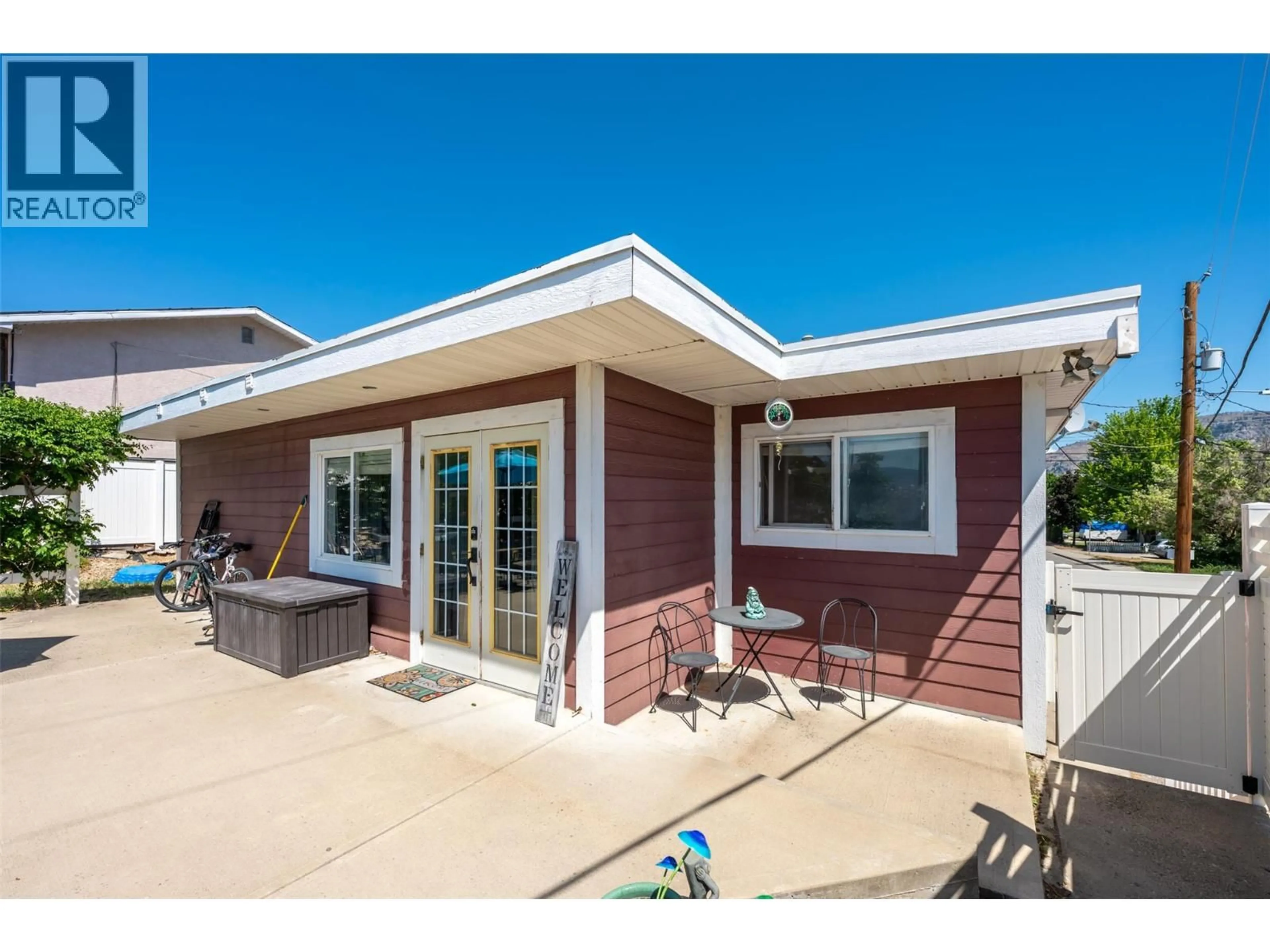 Home with vinyl exterior material, water/lake/river/ocean view for 491 EASTSIDE AVENUE, Oliver British Columbia V0H1T4