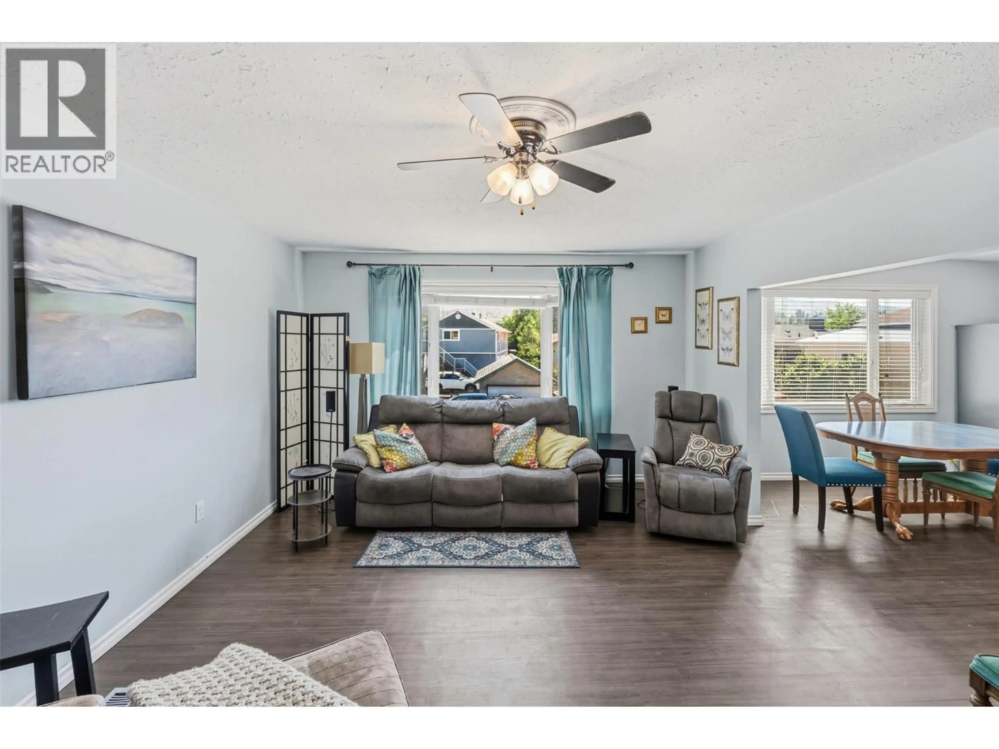 Living room with furniture, unknown for 491 EASTSIDE AVENUE, Oliver British Columbia V0H1T4