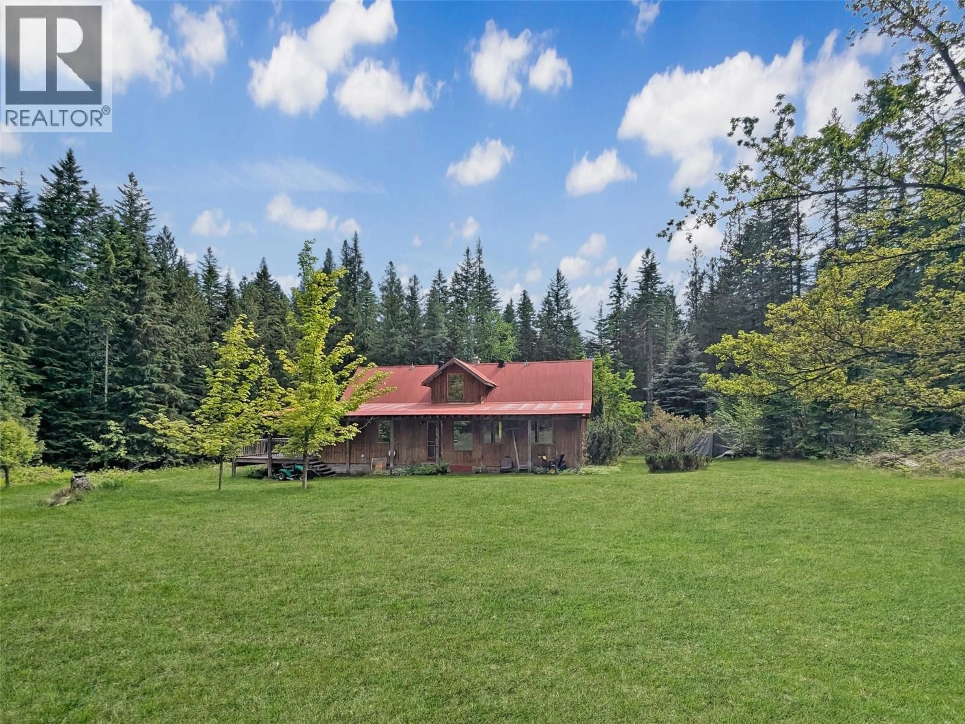A pic from outside/outdoor area/front of a property/back of a property/a pic from drone, forest/trees view for 122 PEREPOLKIN ROAD, Hills British Columbia V0G1S1