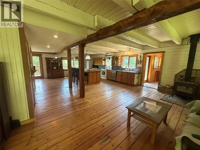 1482 ZWICKY ROAD, Kaslo 5