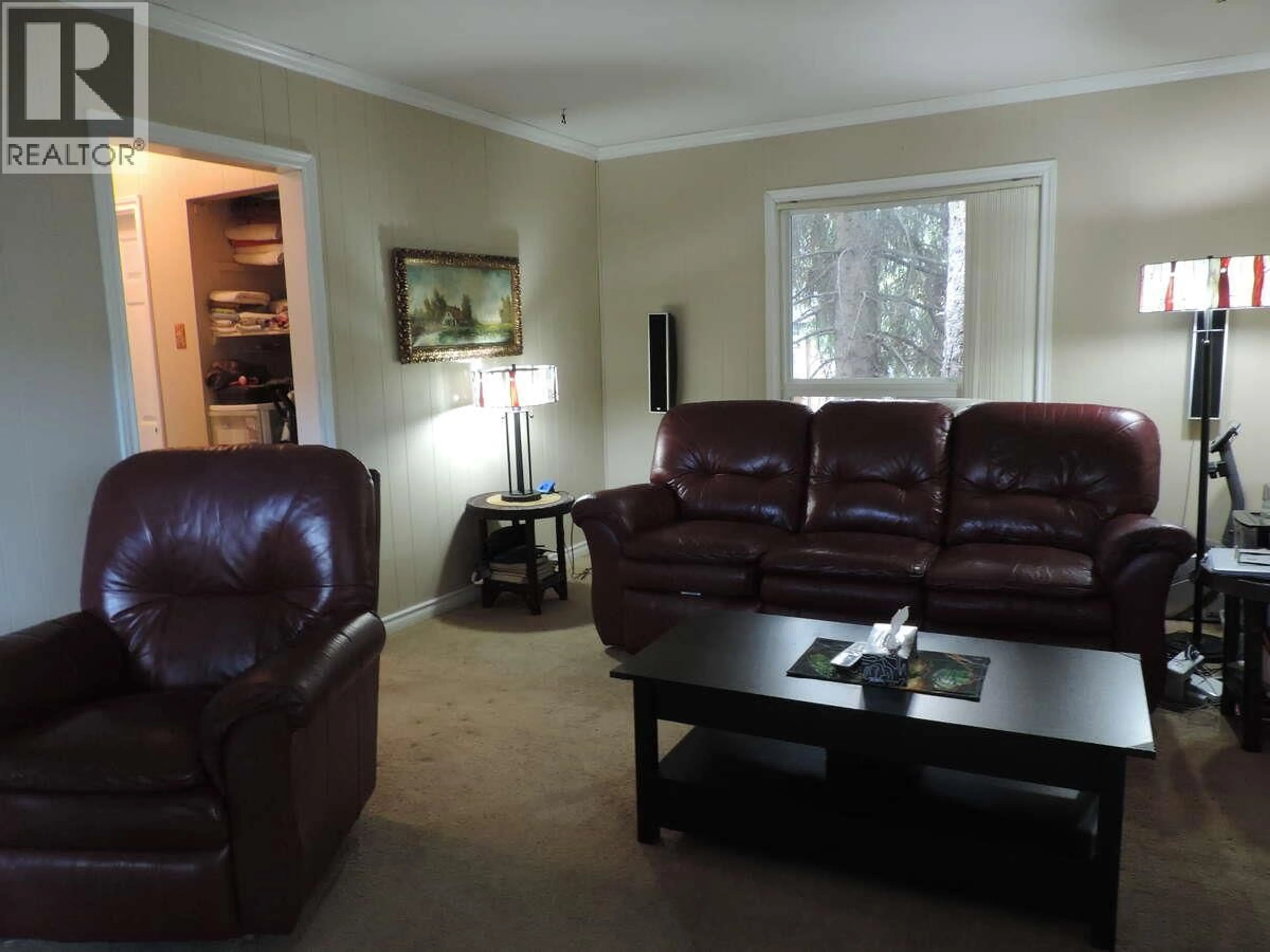 Living room with furniture, unknown for 623 6TH AVENUE, Kimberley British Columbia V1A2V8