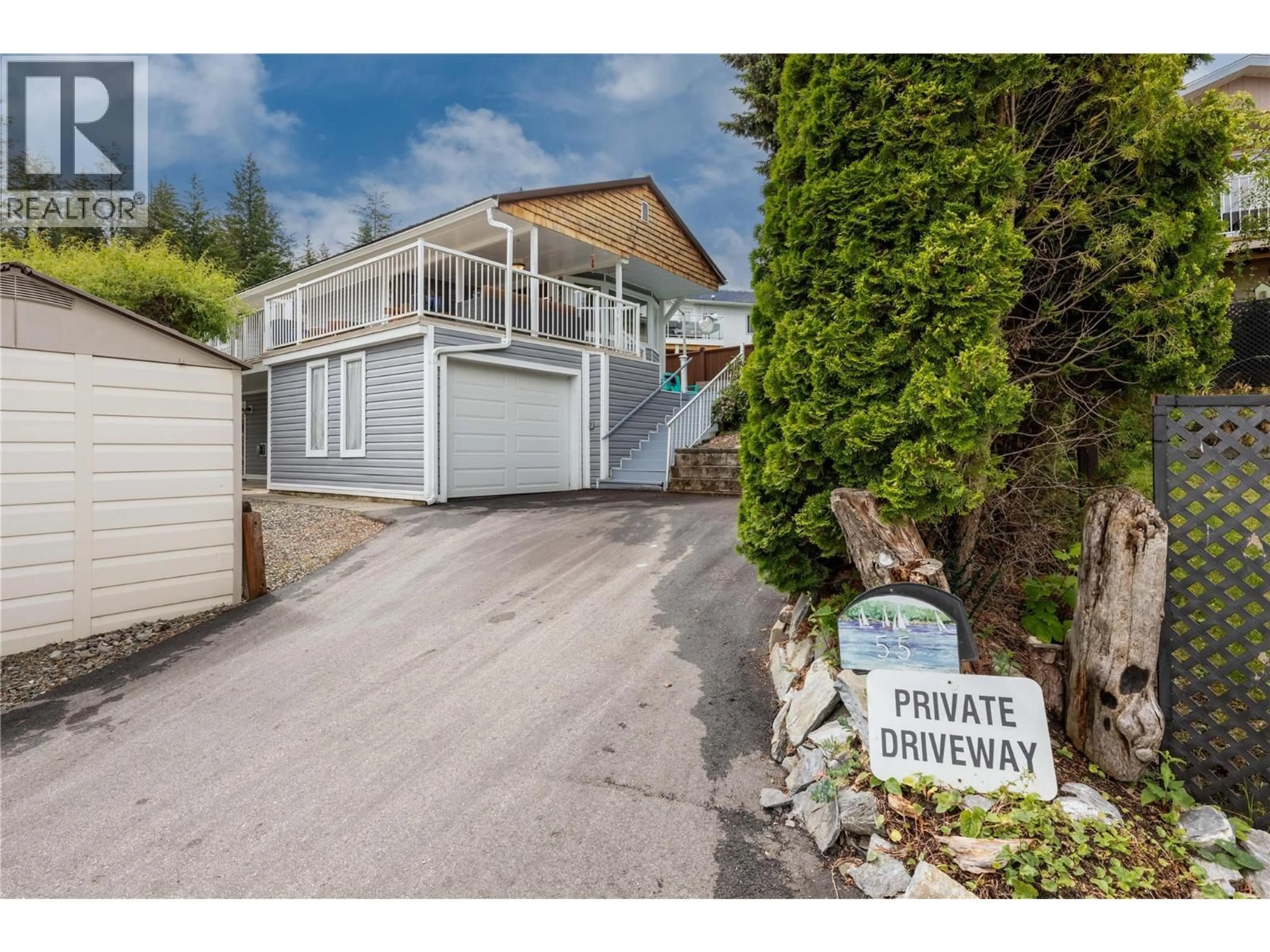 A pic from outside/outdoor area/front of a property/back of a property/a pic from drone, street for 55 - 2932 BUCKLEY ROAD, Sorrento British Columbia V0E2W1