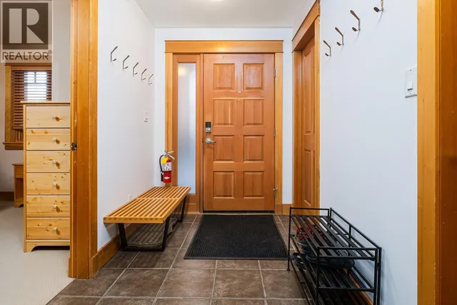 2E - 1005 MOUNTAIN VIEW ROAD, Rossland 3