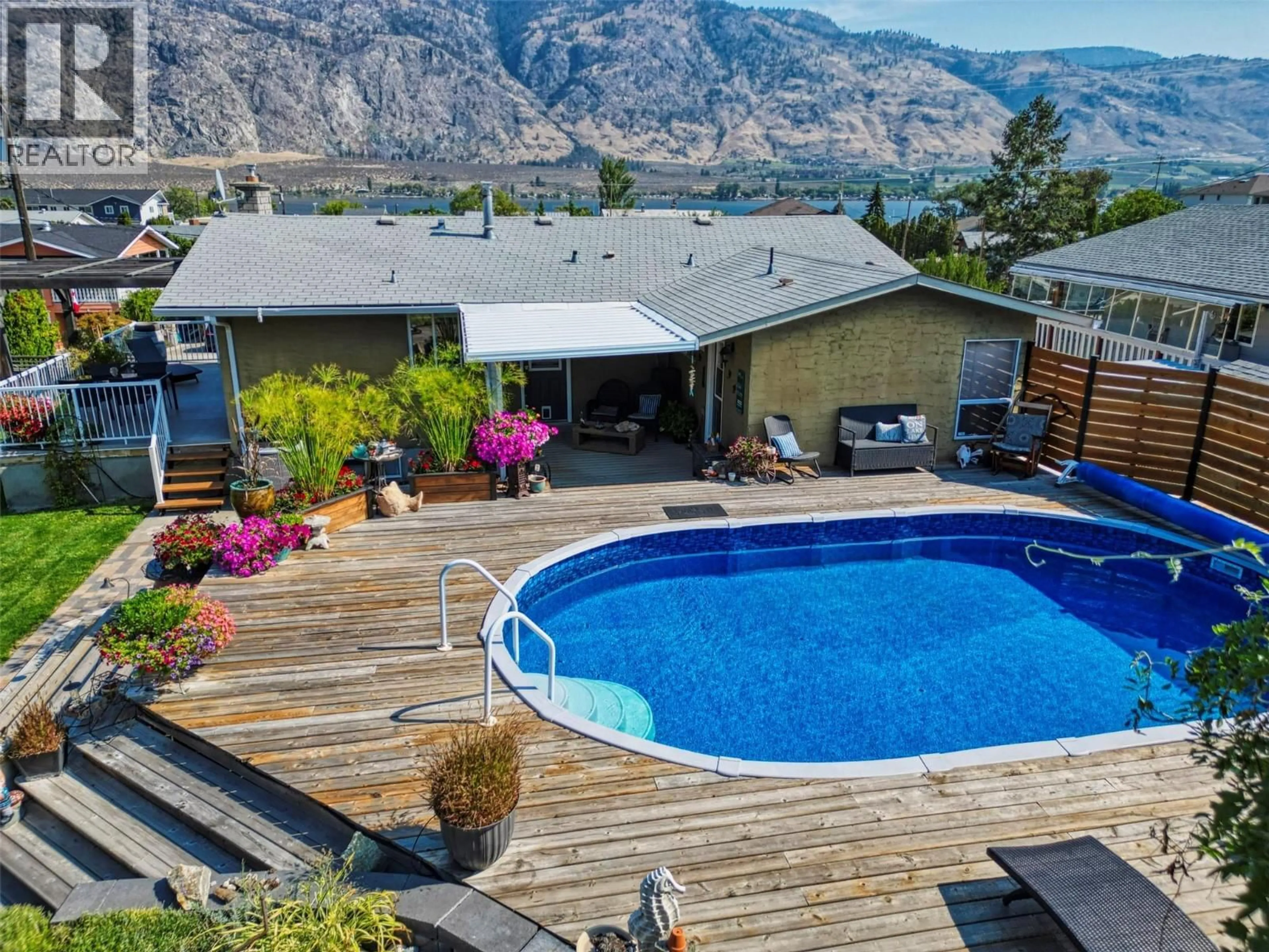 A pic from outside/outdoor area/front of a property/back of a property/a pic from drone, water/lake/river/ocean view for 8206 GRAVENSTEIN DRIVE, Osoyoos British Columbia V0H1V0