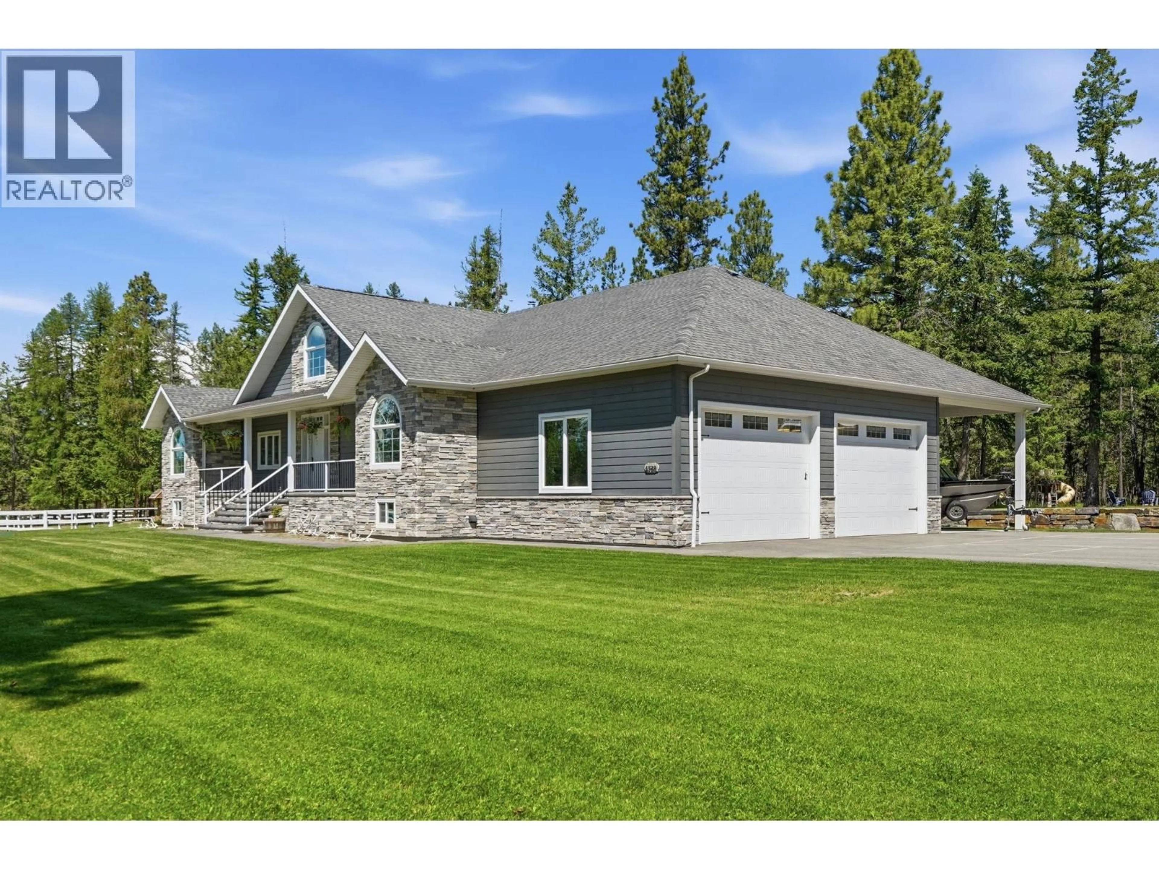 Home with vinyl exterior material, unknown for 4520 13TH STREET SOUTH, Cranbrook British Columbia V1C7A9