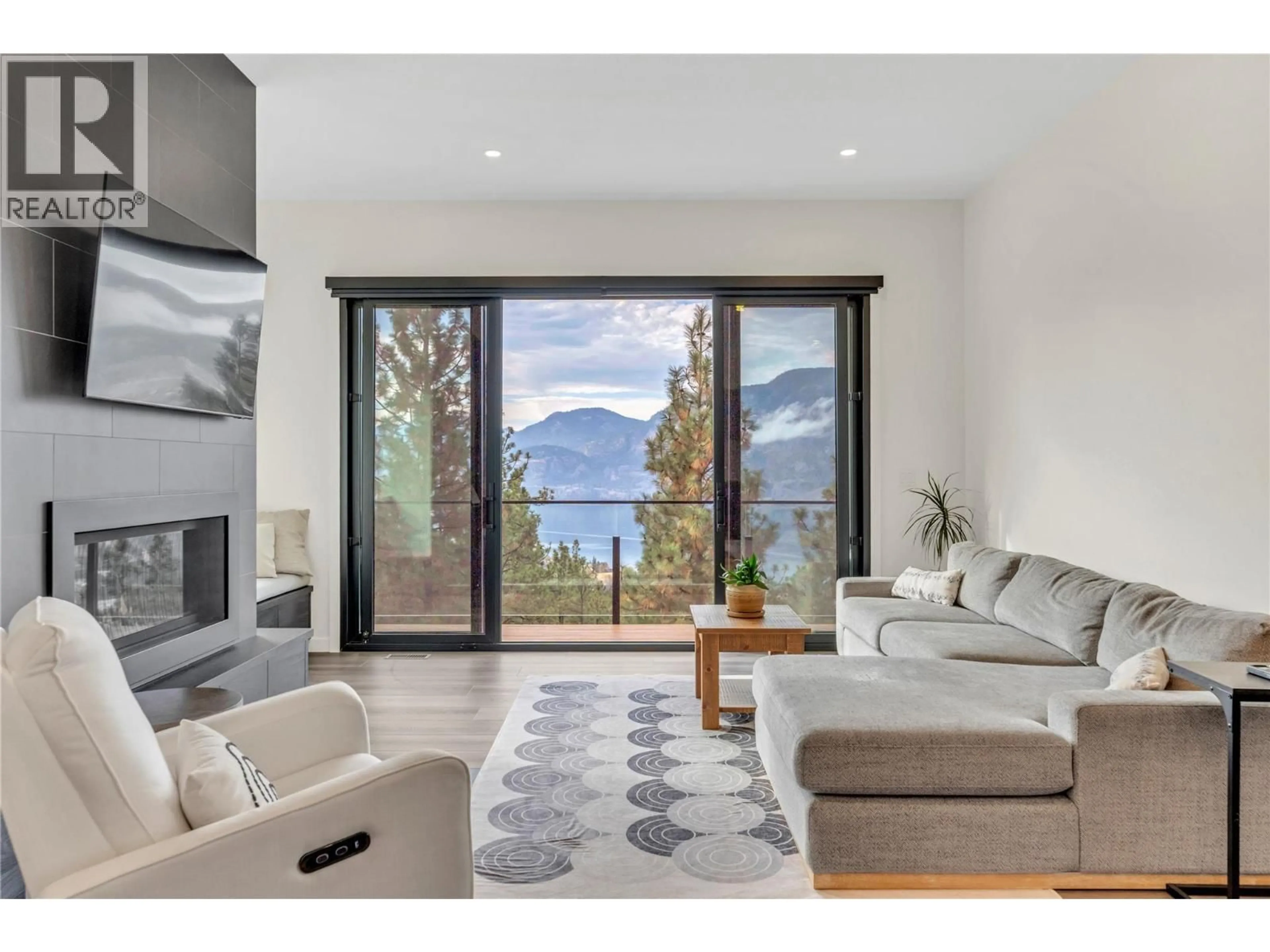 Living room with furniture, unknown for 117 - 3331 EVERGREEN DRIVE, Penticton British Columbia V2A0J3