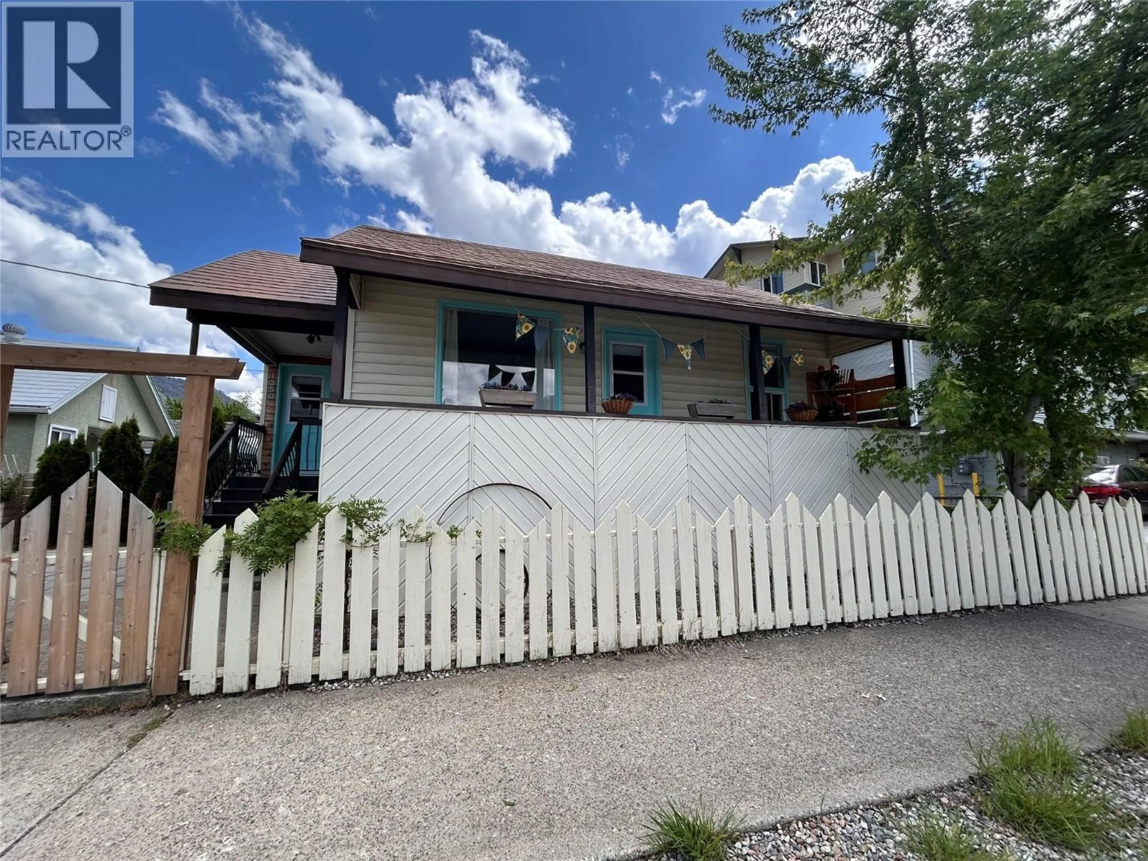 A pic from outside/outdoor area/front of a property/back of a property/a pic from drone, street for 1350 MAIN STREET, Trail British Columbia V1R1Y1