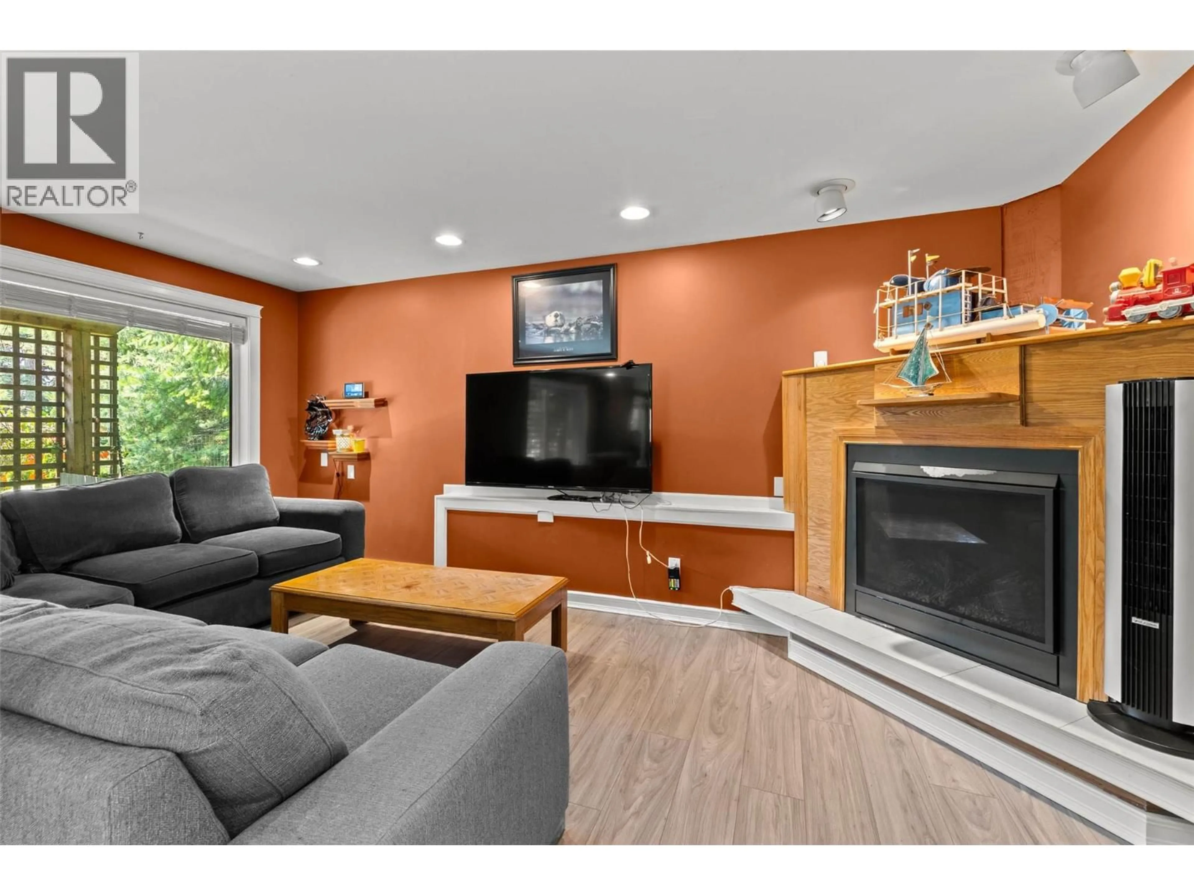 Living room with furniture, unknown for 7280 BIRCH CLOSE, Anglemont British Columbia V0E1M8