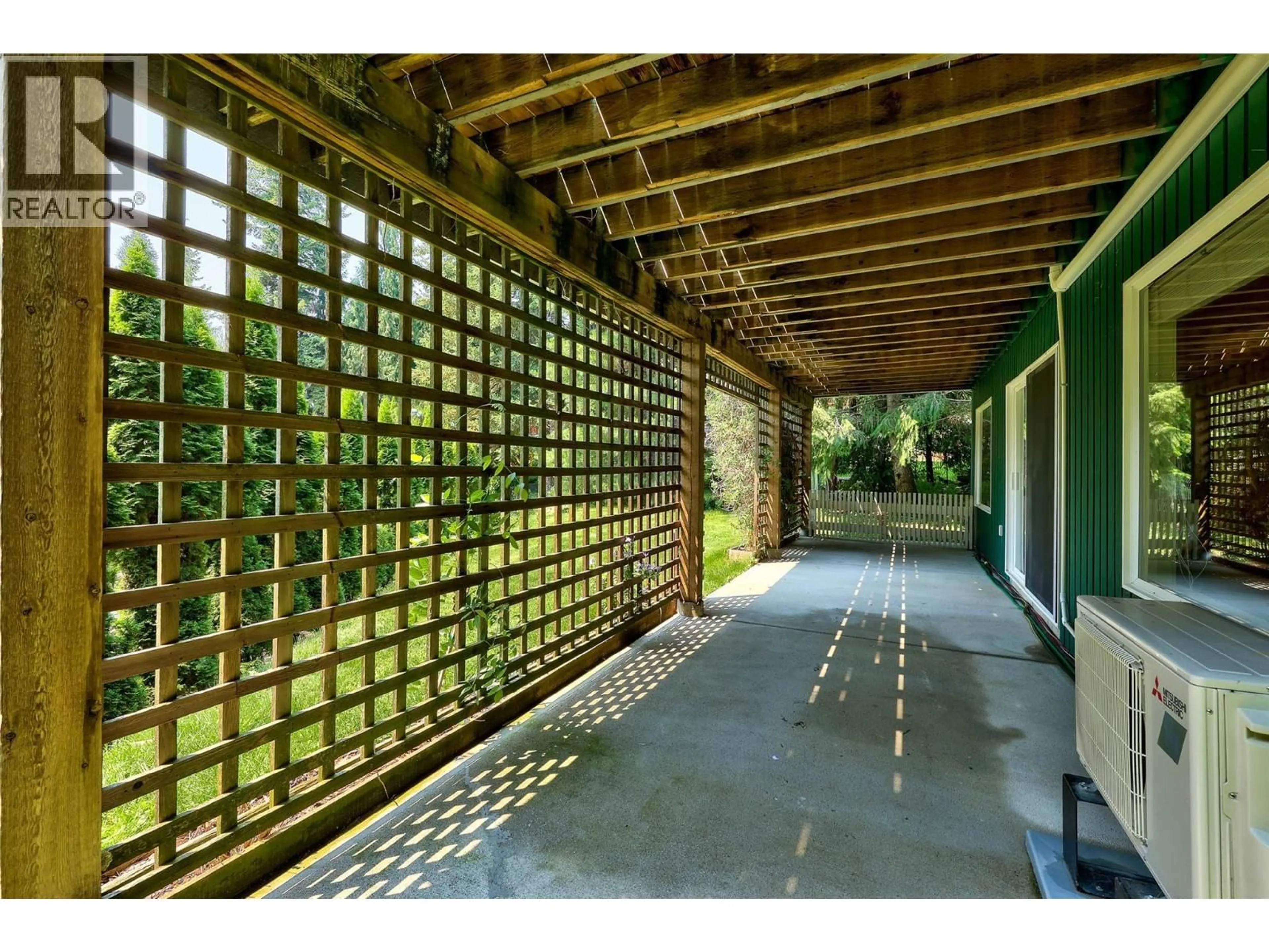Patio, building for 7280 BIRCH CLOSE, Anglemont British Columbia V0E1M8