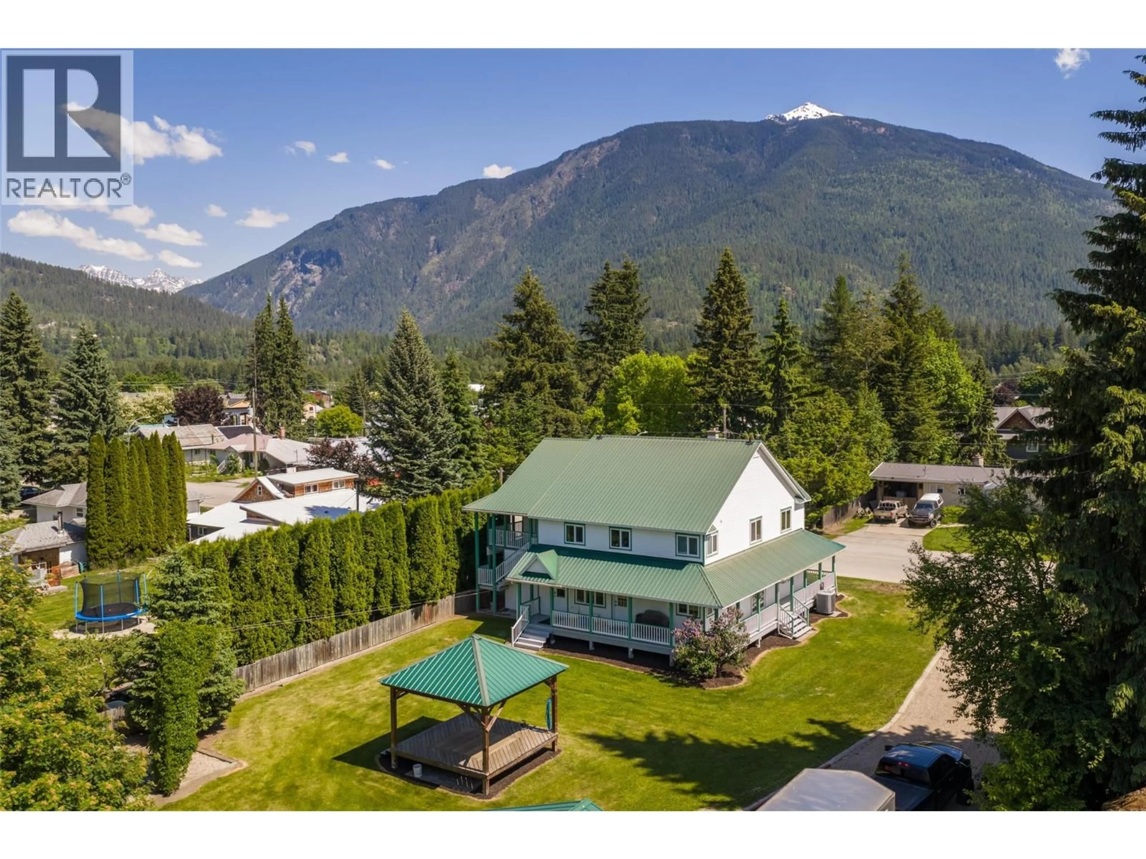A pic from outside/outdoor area/front of a property/back of a property/a pic from drone, mountain view for 701 EDWARD STREET, Revelstoke British Columbia V0E2S1