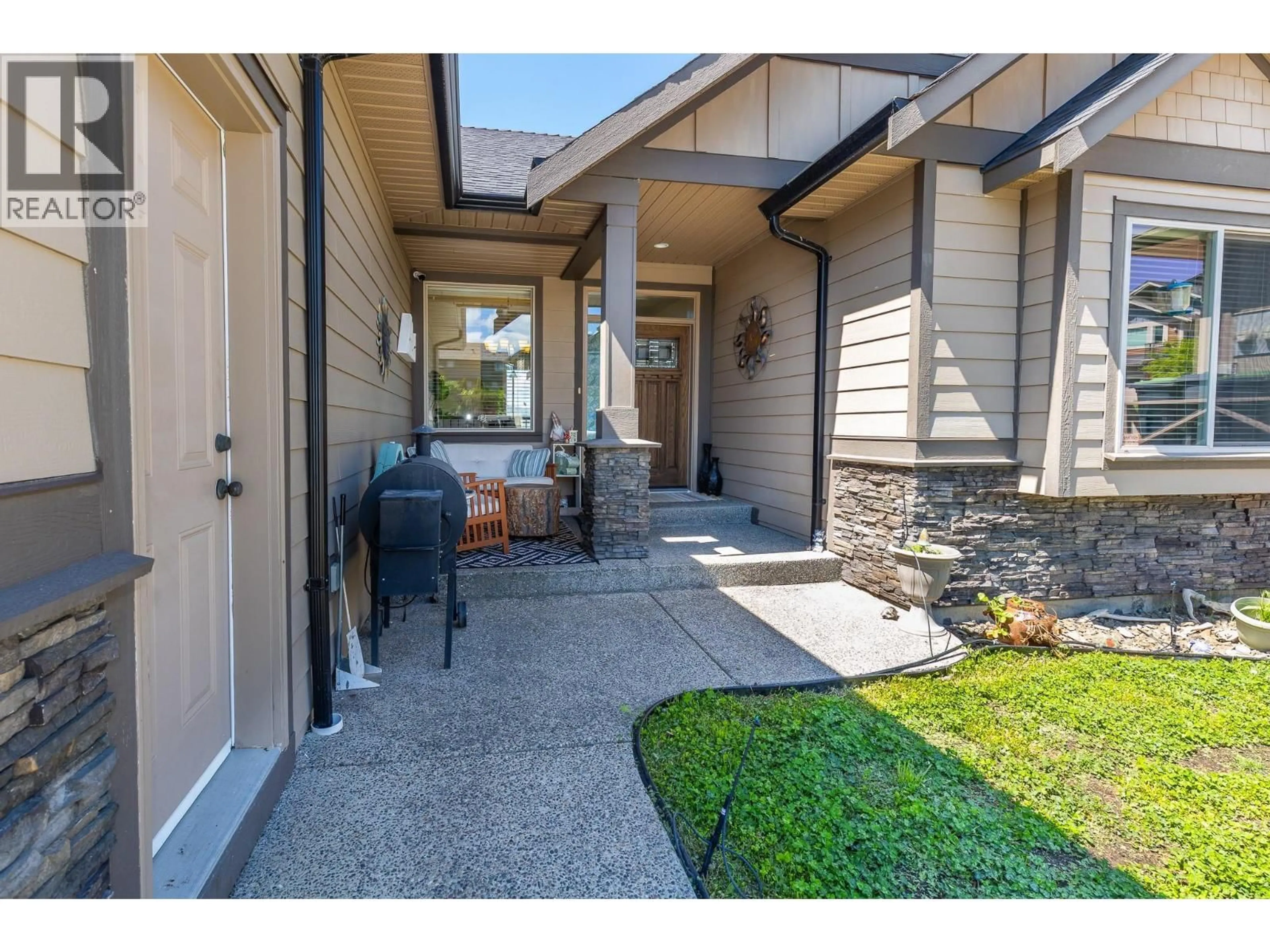 Indoor entryway for 6552 BLACKCOMB PLACE, Vernon British Columbia V1B4E1
