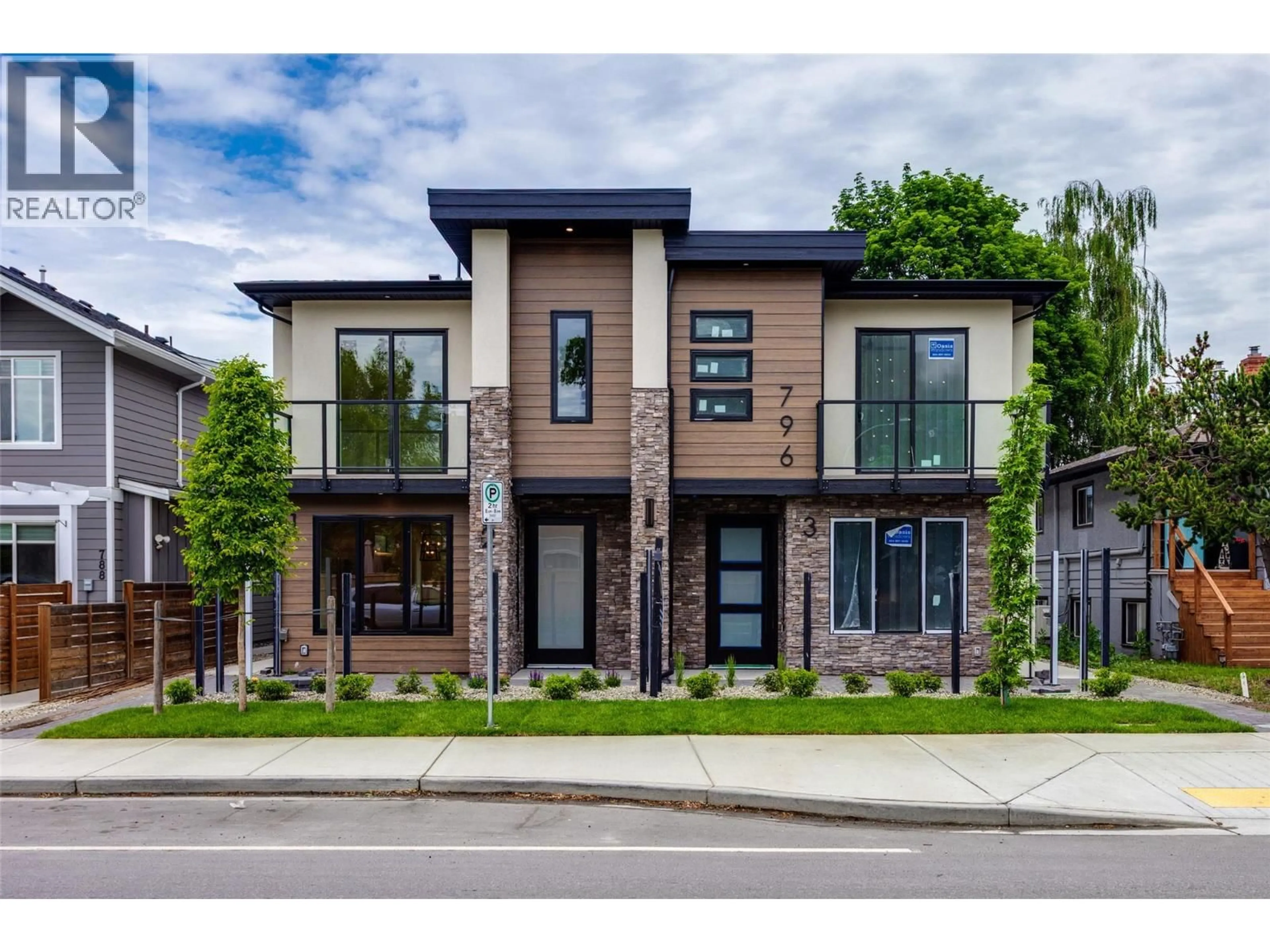 Home with brick exterior material, street for 2 - 796 GLENWOOD AVENUE, Kelowna British Columbia V1Y5M5