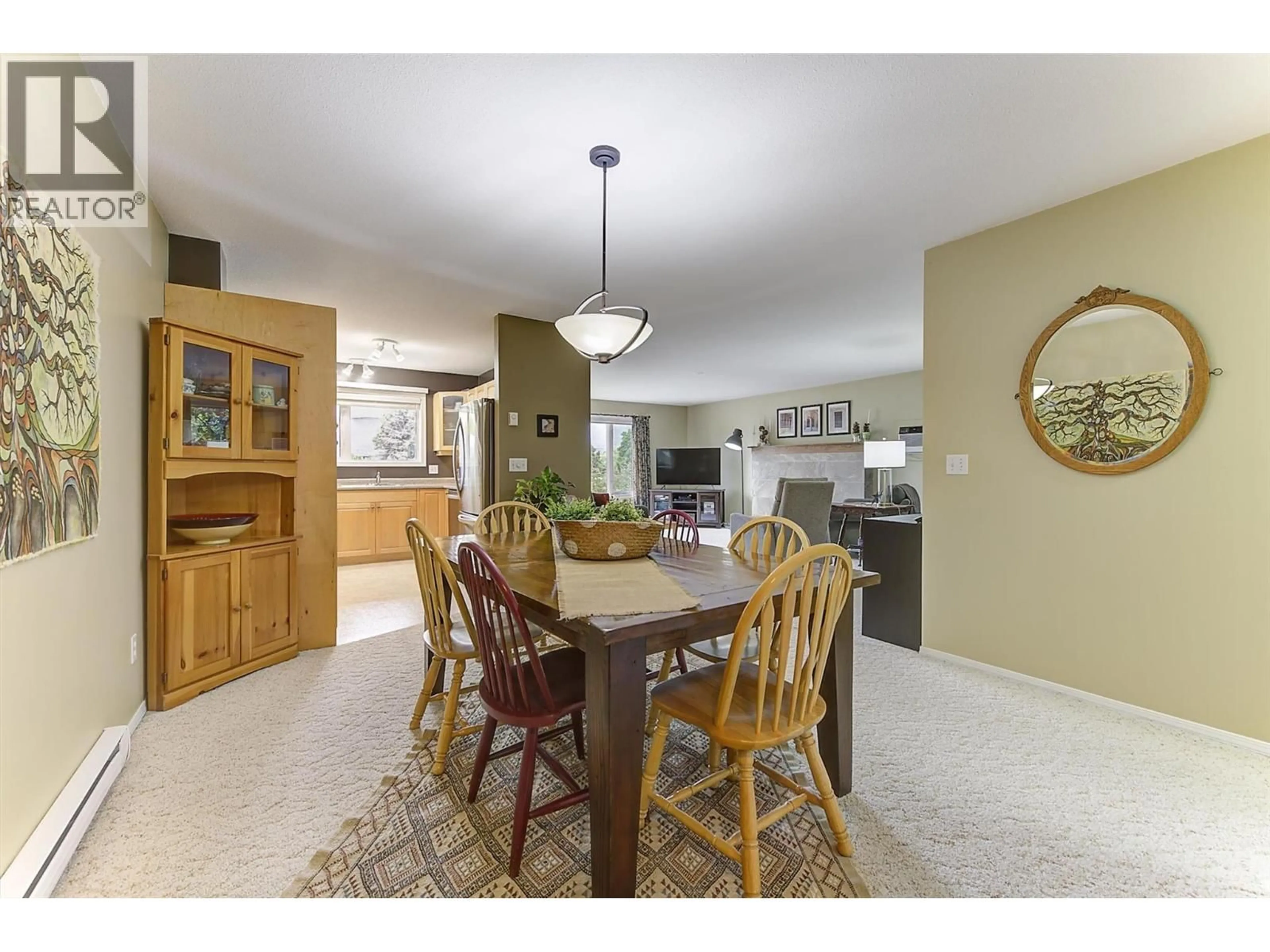 Dining room, unknown for 1672 THAYER COURT, Kelowna British Columbia V1Y8M2