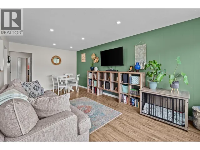 1735 QUILCHENA AVENUE, Merritt 5