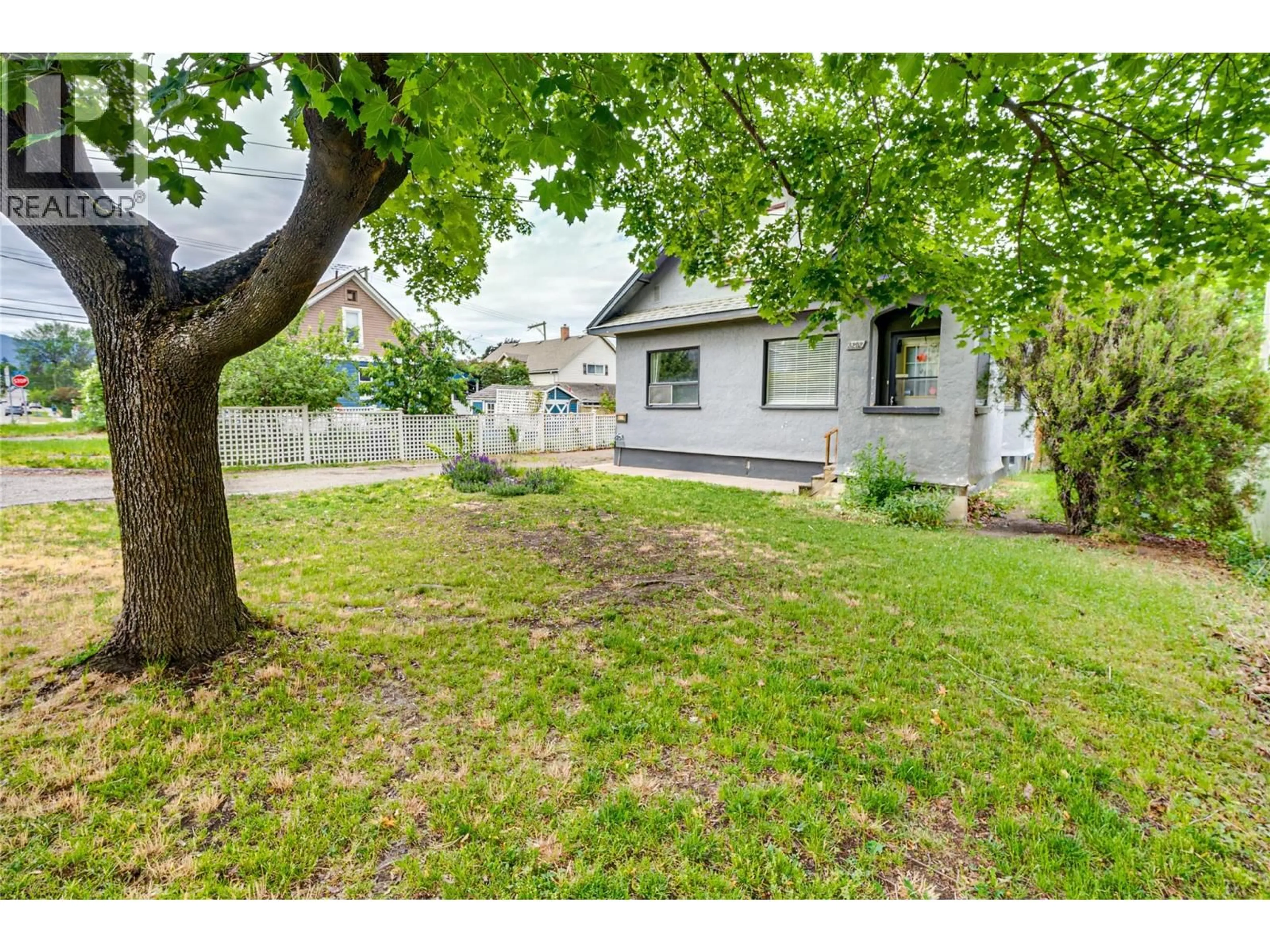 A pic from outside/outdoor area/front of a property/back of a property/a pic from drone, street for 3202 26 STREET, Vernon British Columbia V1T4V3