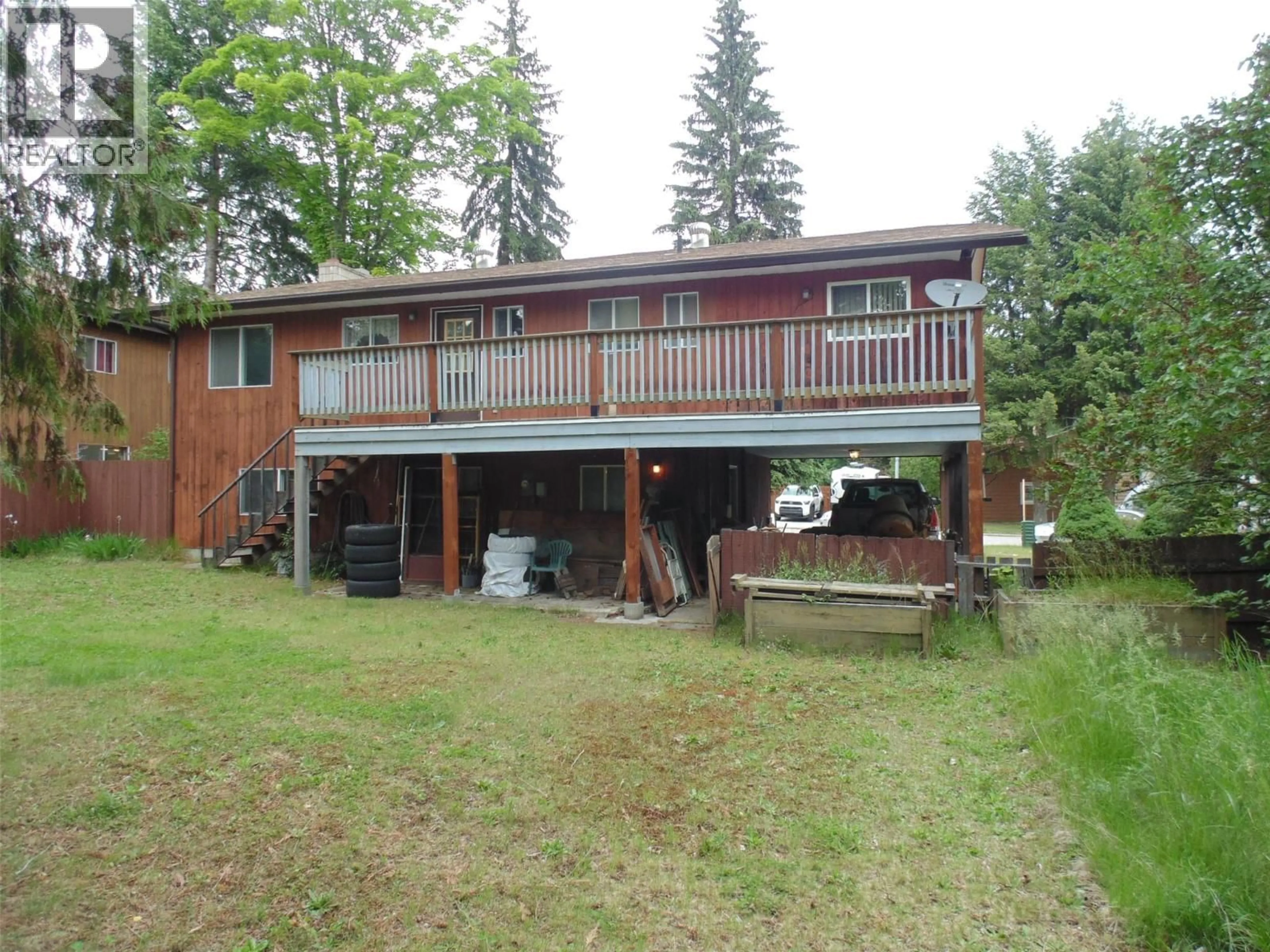 A pic from outside/outdoor area/front of a property/back of a property/a pic from drone, unknown for 1410 HIGHLAND DRIVE, Castlegar British Columbia V1N3V9
