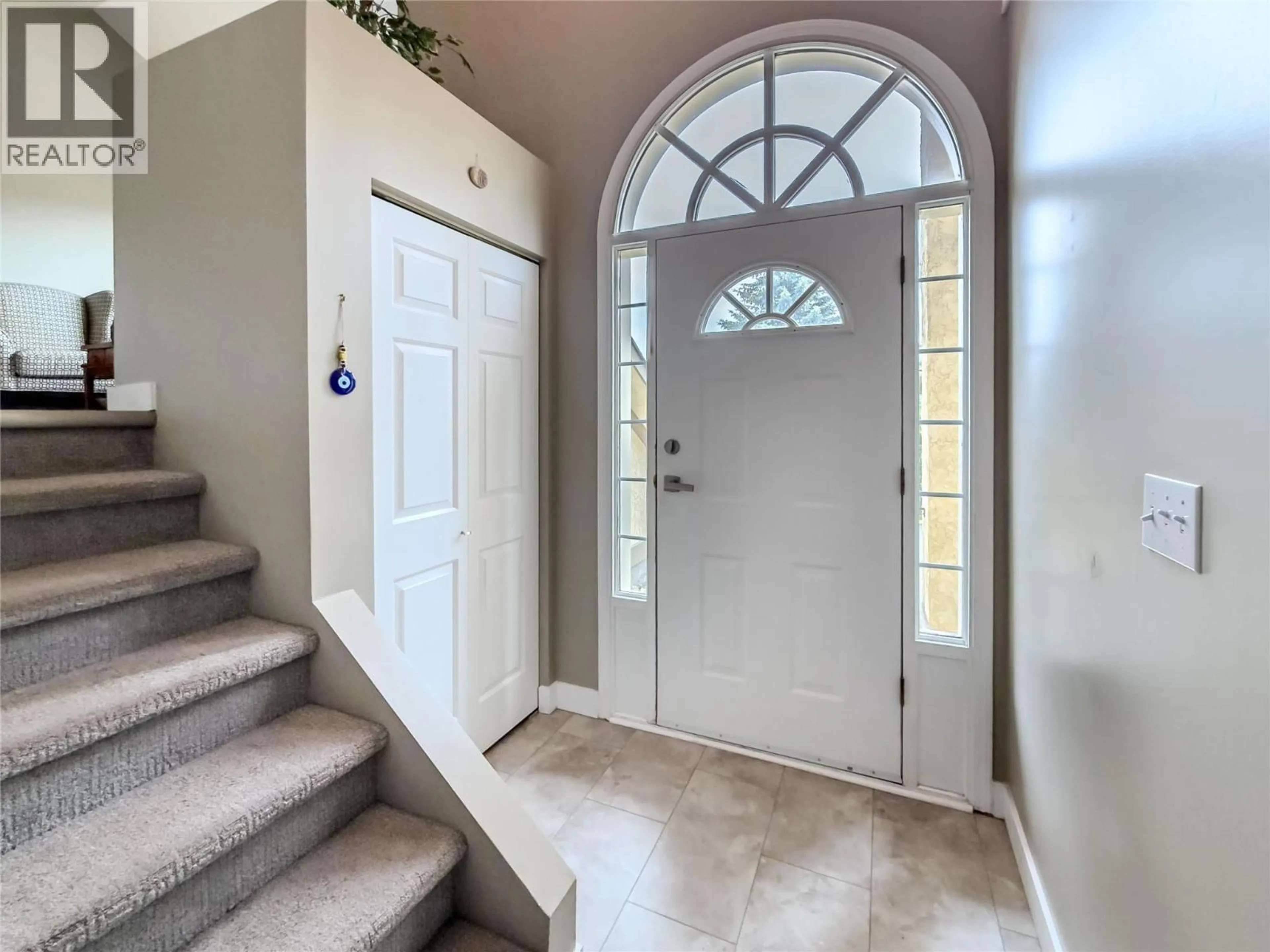Indoor entryway for 51 - 1750 PACIFIC WAY, Kamloops British Columbia V2E2K8