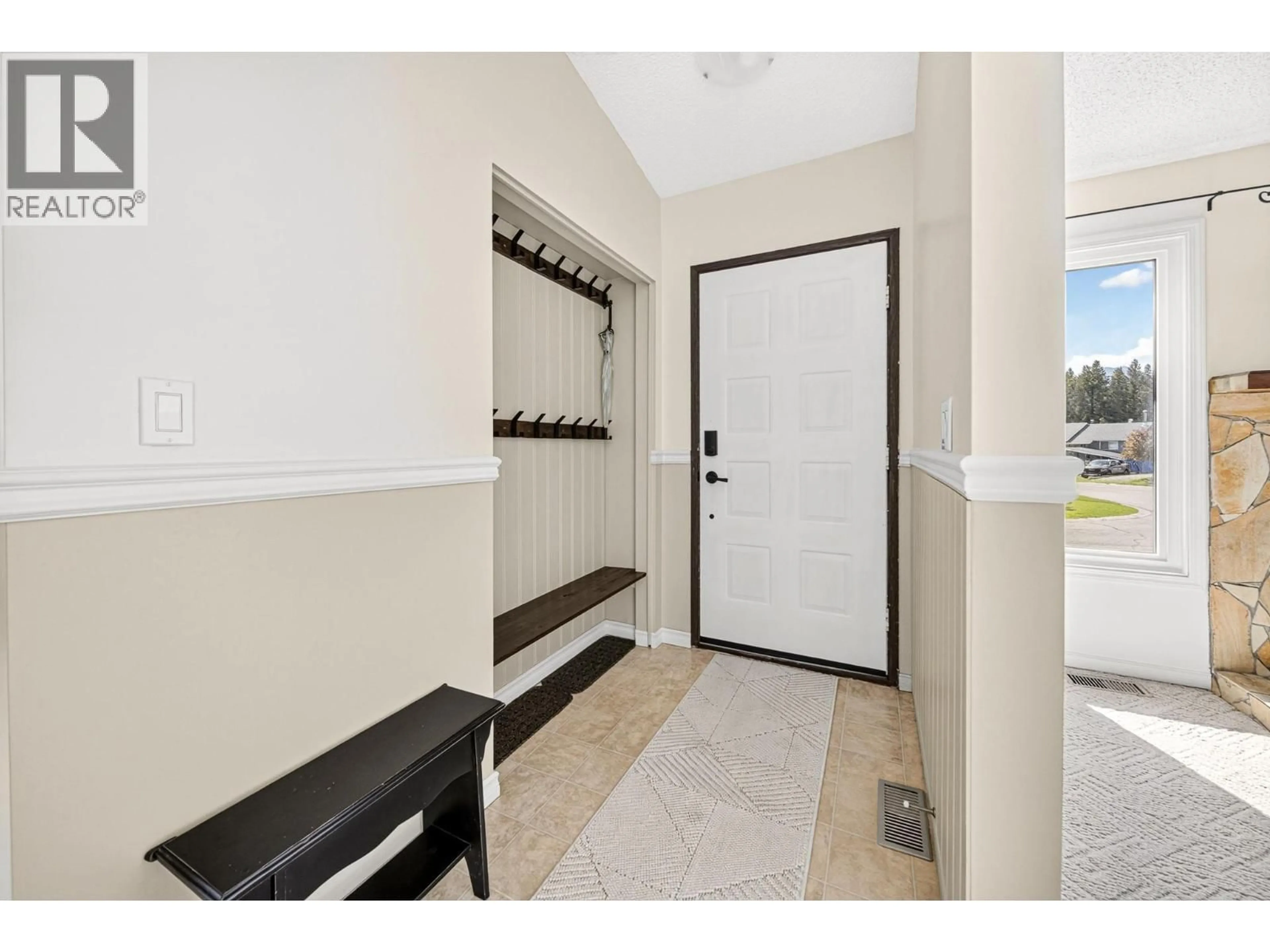 Indoor entryway for 1217 HICKORY CRESCENT, Sparwood British Columbia V0B2G2