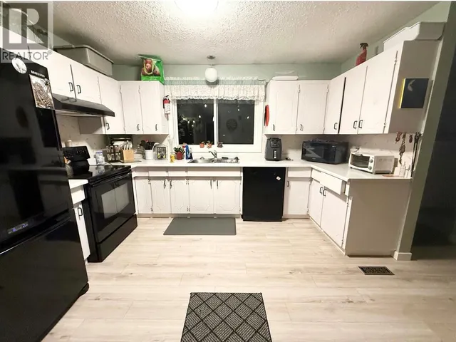 1626 COLDWATER AVENUE, Merritt 5