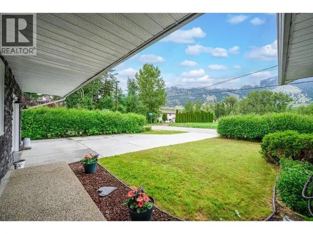 6596 LAVINGTON WAY, Coldstream 5