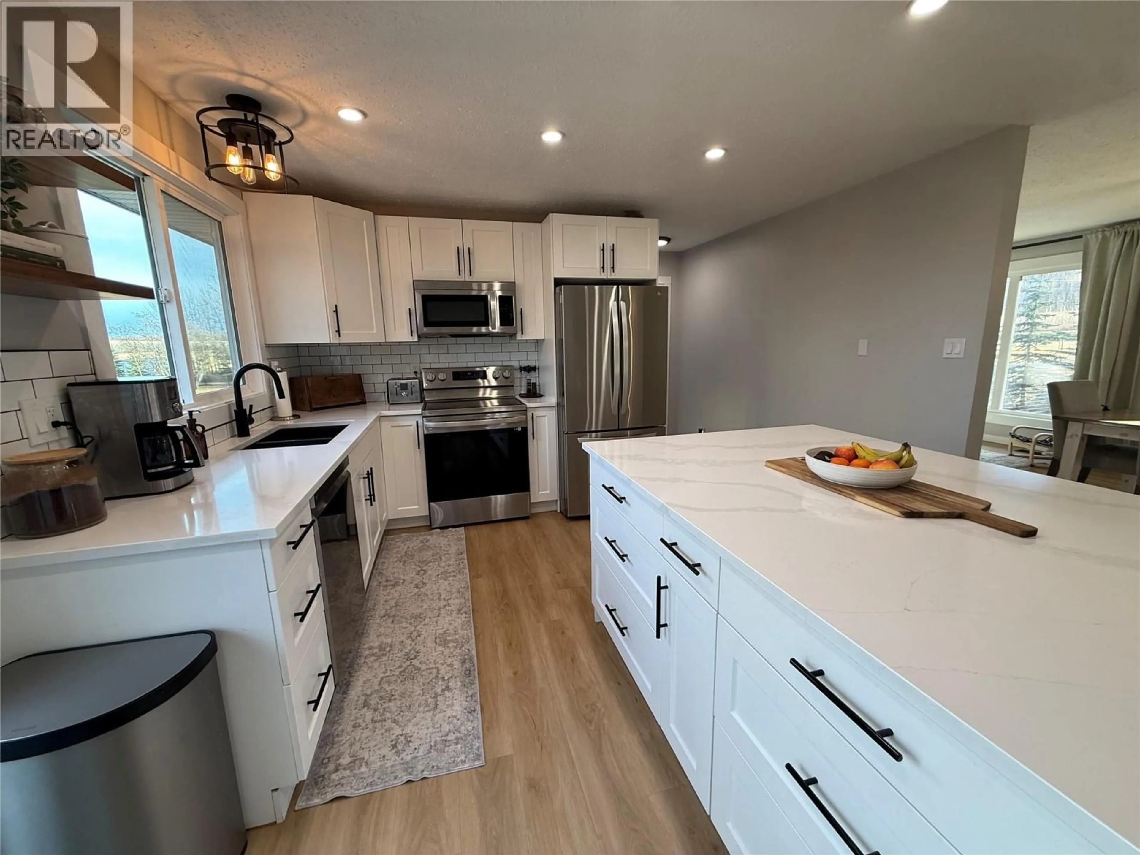 Open concept kitchen, unknown for 3988 SWEETWATER ROAD, Dawson Creek British Columbia V1G0J3