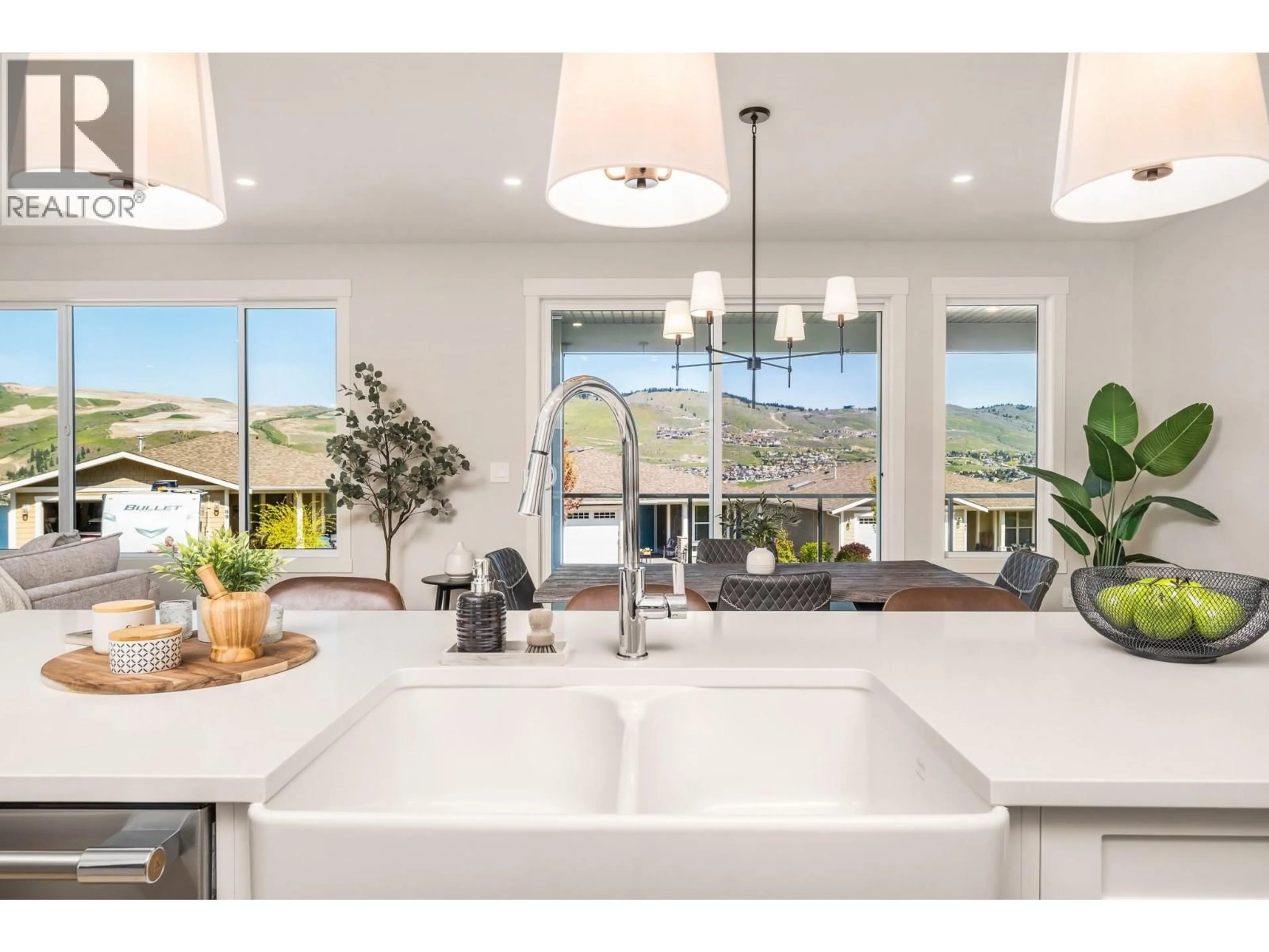 Open concept kitchen, ceramic/tile floor for 98 - 7760 OKANAGAN LANDING ROAD, Okanagan Landing British Columbia V1H1Z4